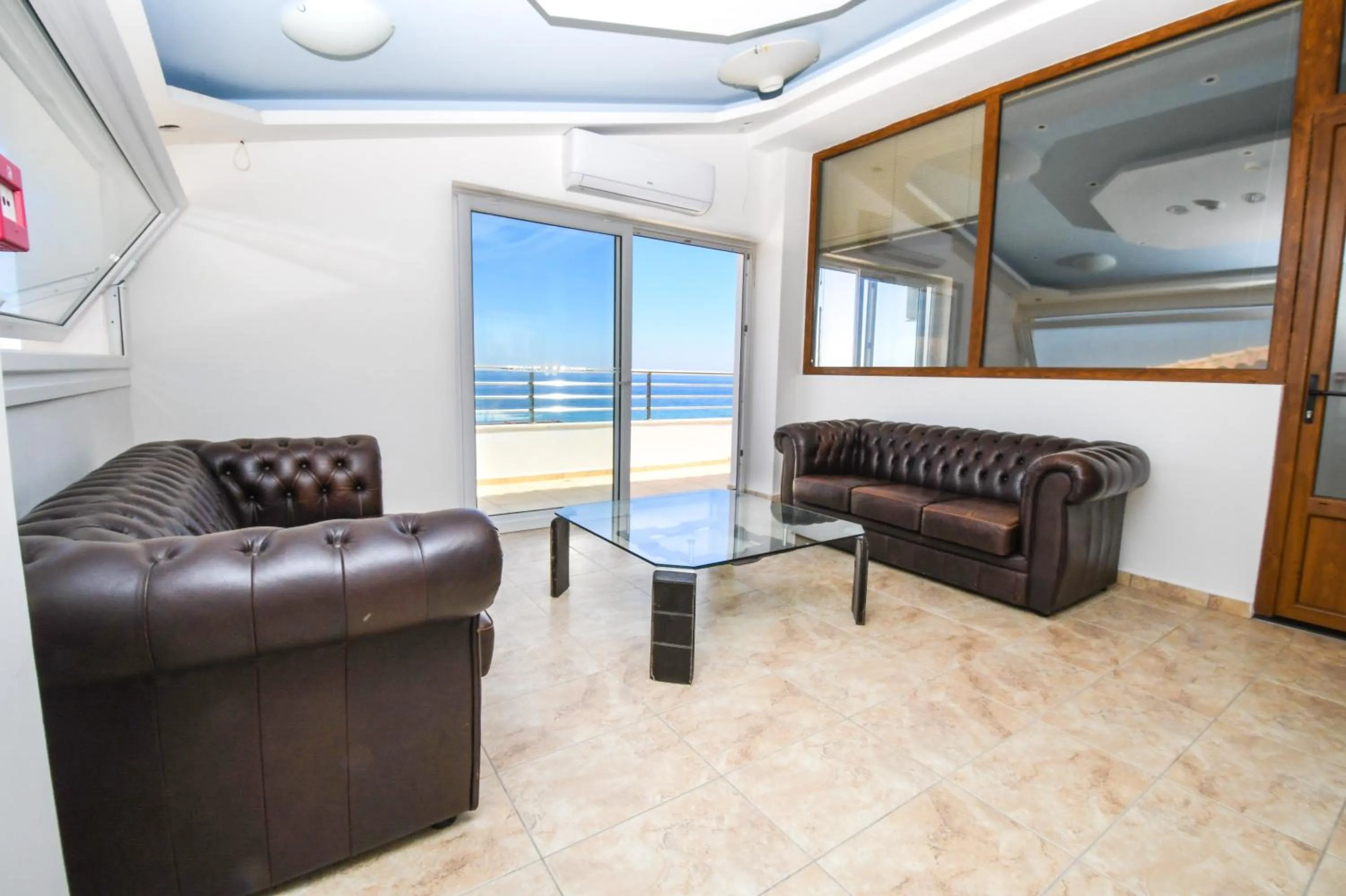 Lobby or reception in Nefeli Beach - living by the sea