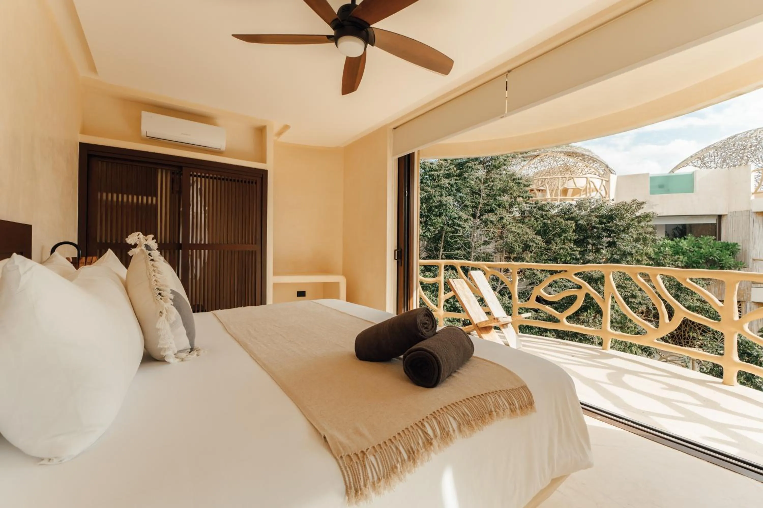 Bed in Kan Tulum Hotel