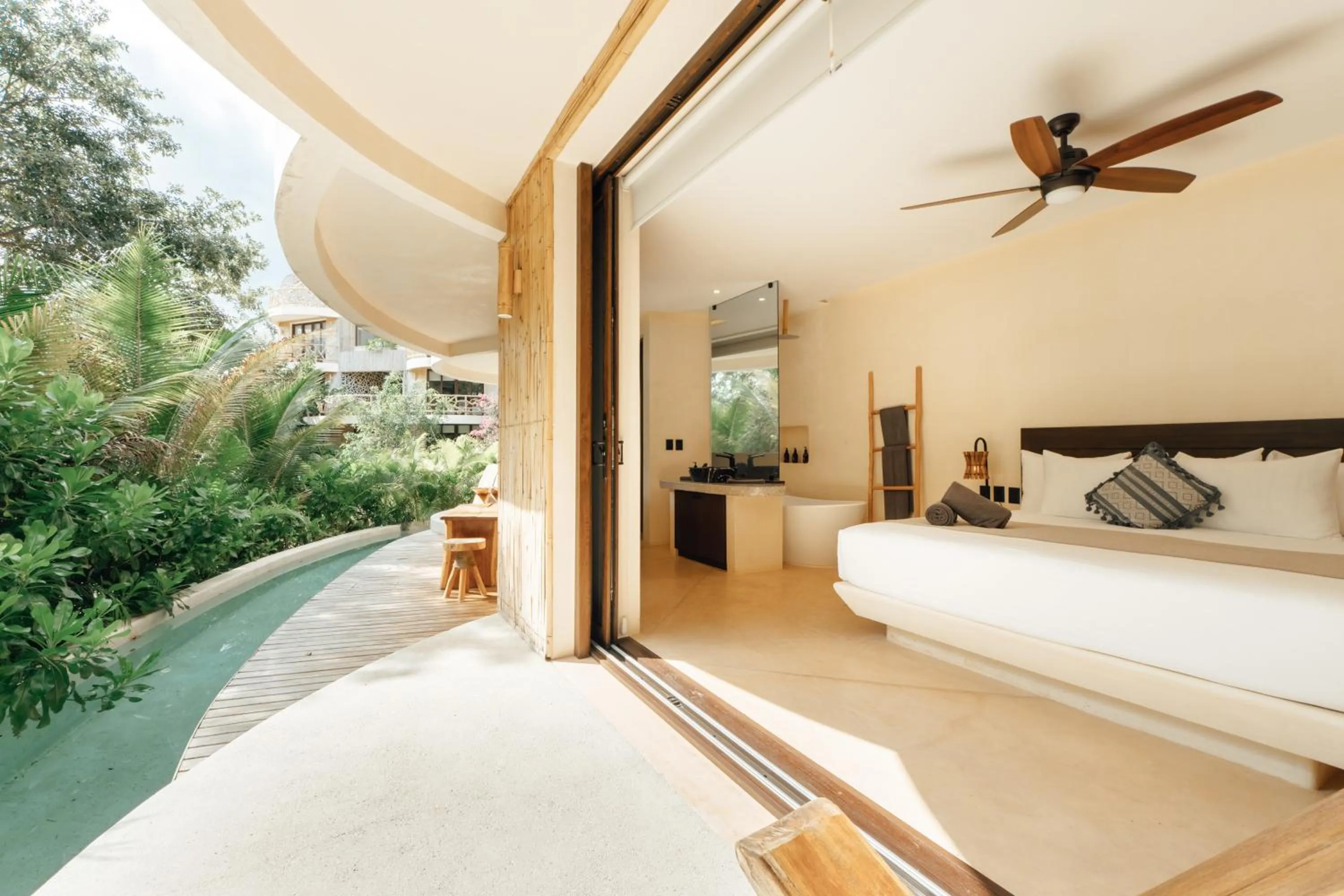 Photo of the whole room, Bed in Kan Tulum Hotel