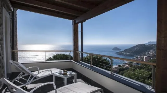 Two-Bedroom Apartment with Terrace and Sea View in Dominio Mare Resort & SPA