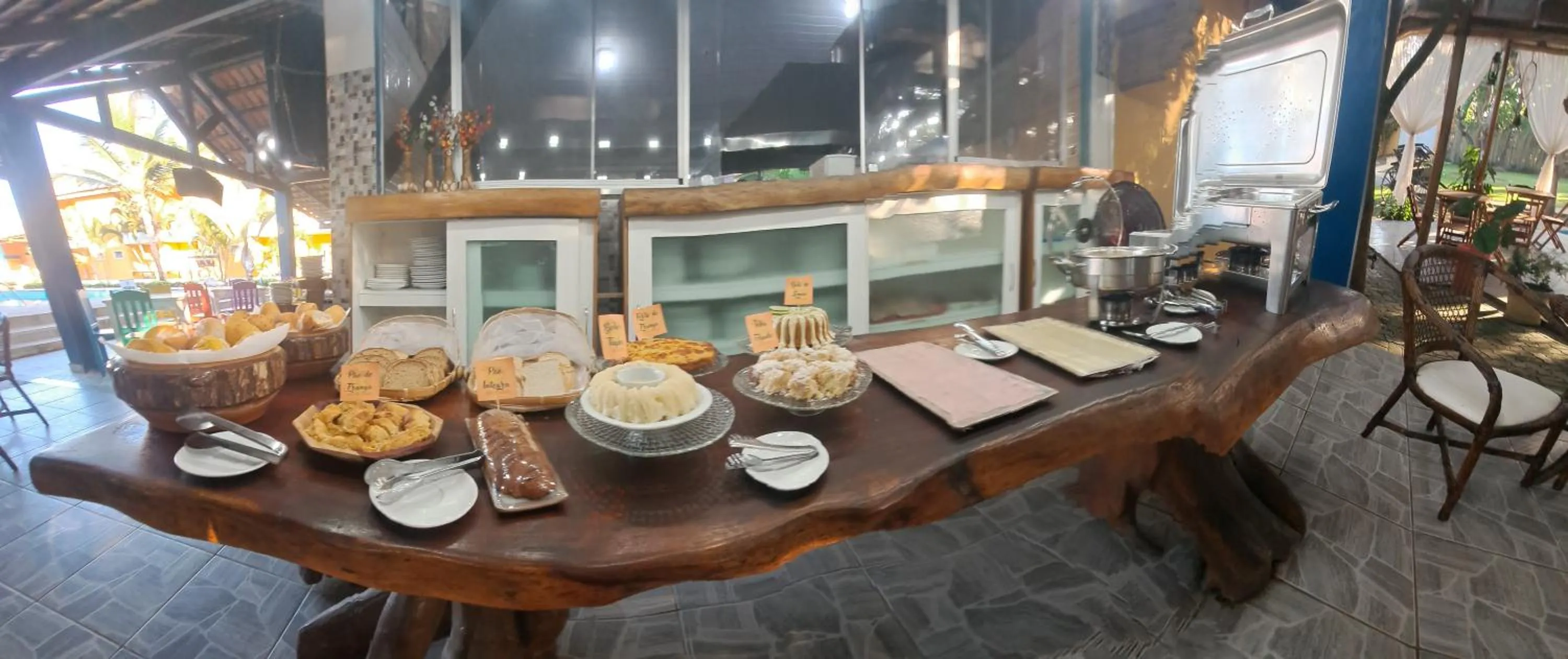 Buffet breakfast in Pousada Beach Bahia