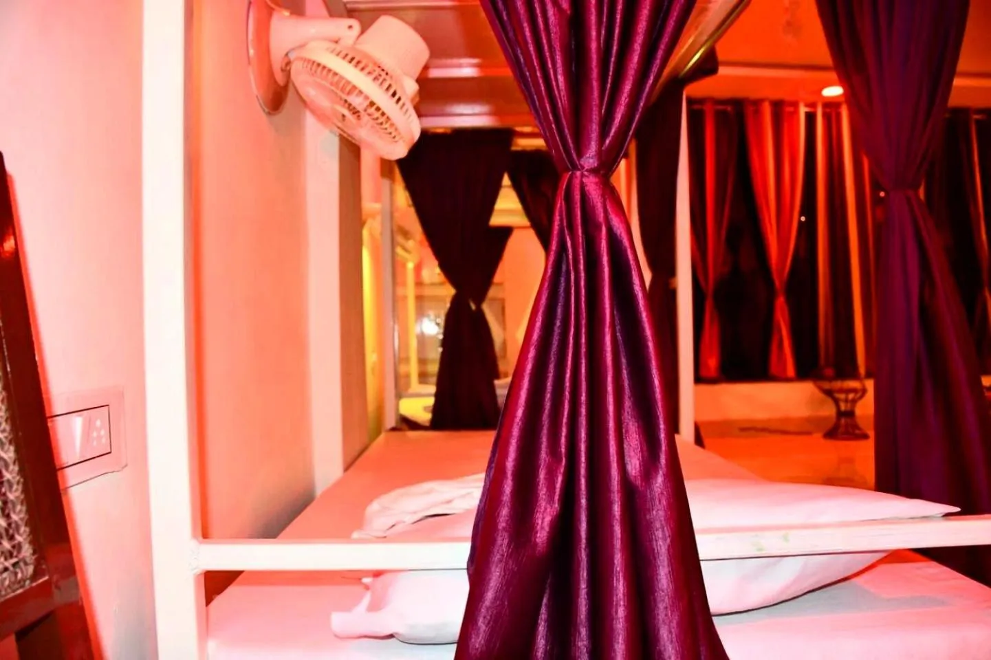 Bed in Gypsy Diaries Varanasi