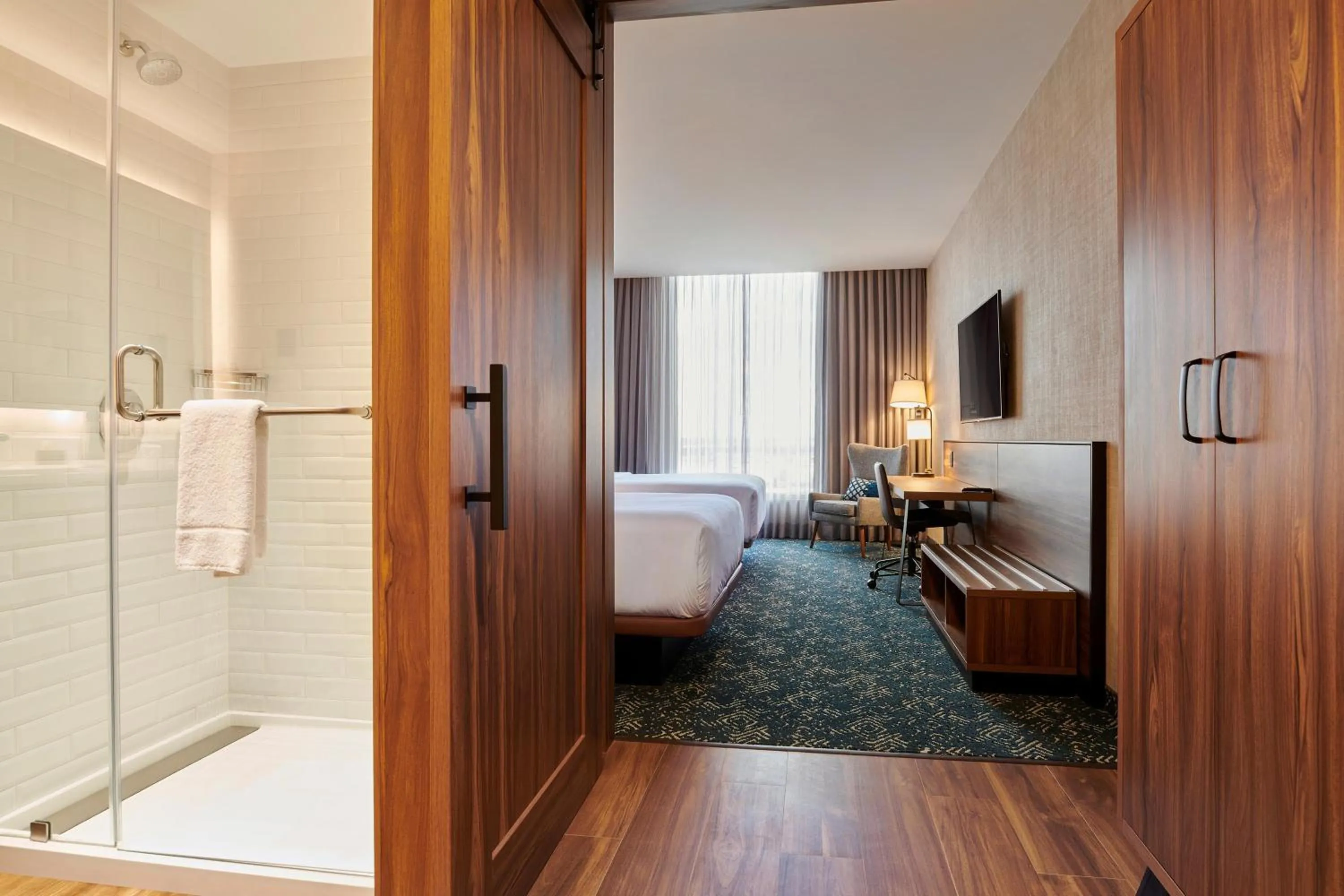 Bathroom, Bed in Four Points by Sheraton Ciudad Juarez