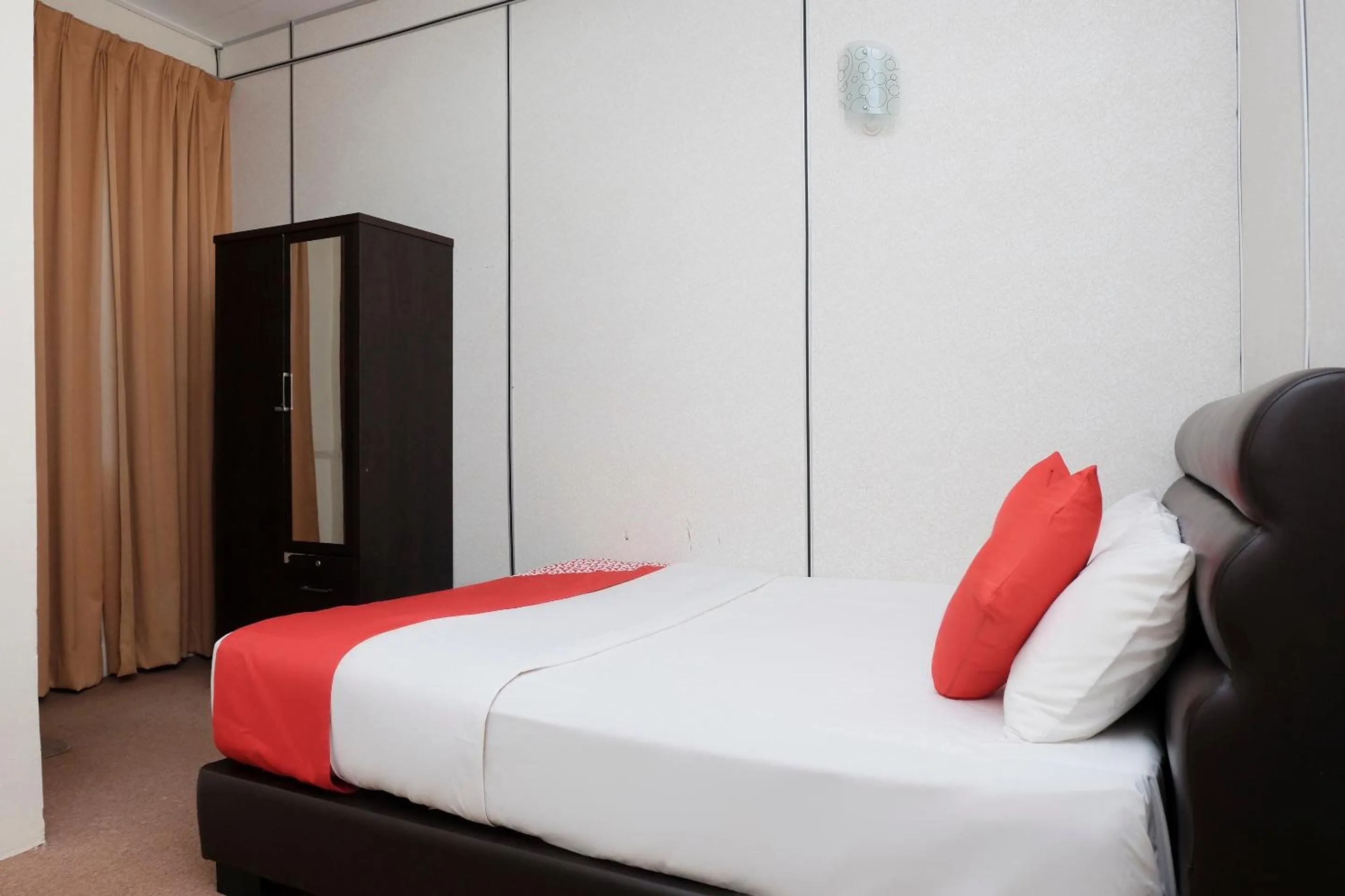 Bedroom, Bed in OYO 90180 Gemilang Hotel Kerteh