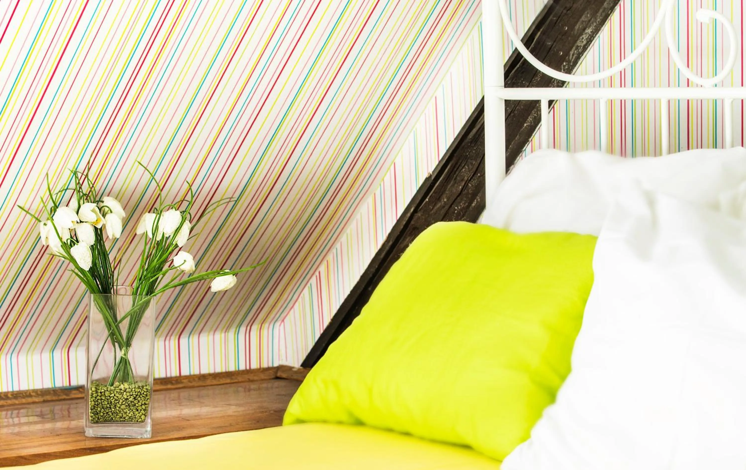 Decorative detail, Bed in Hostel Centar