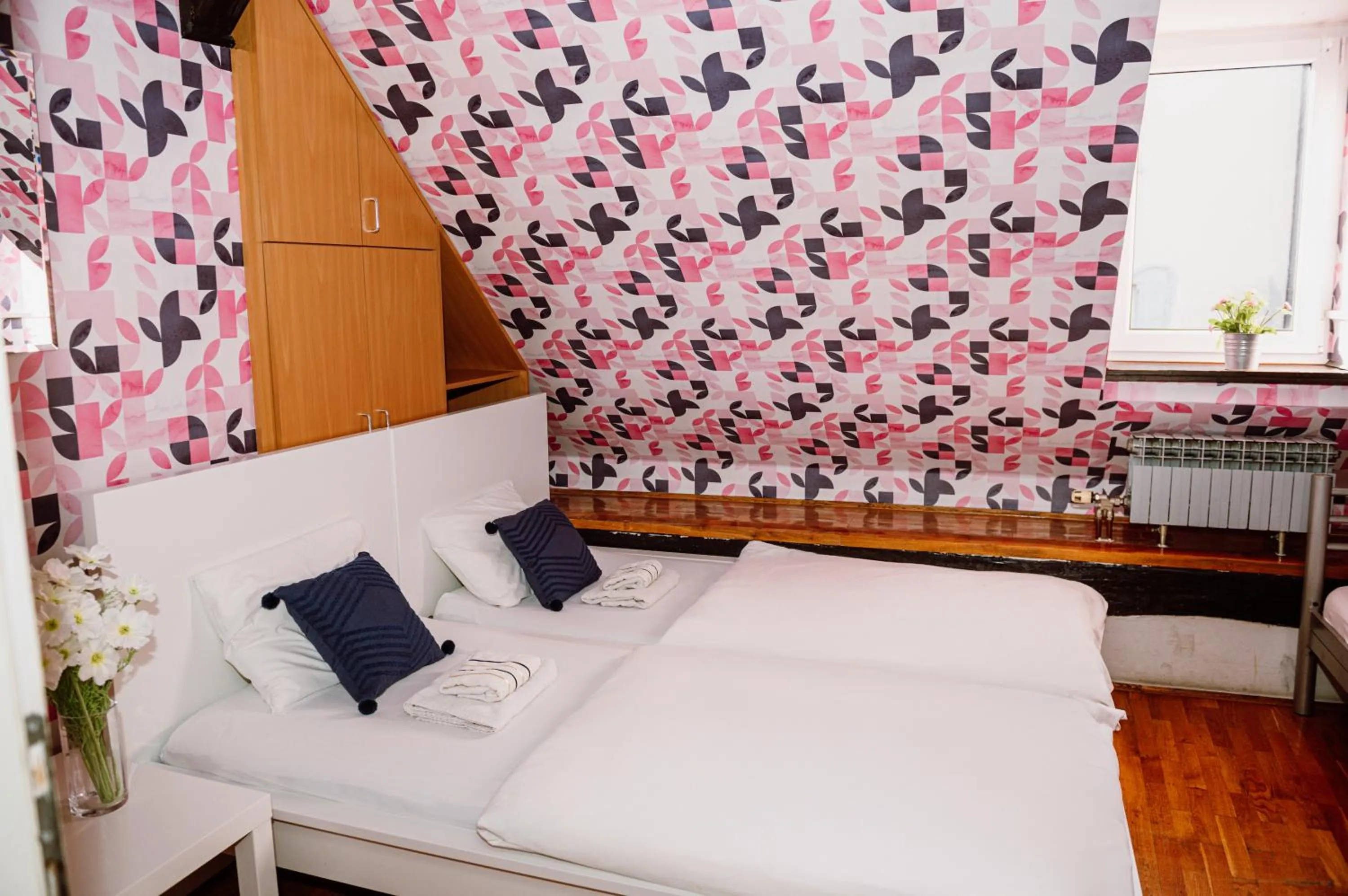 Bed in Hostel Centar