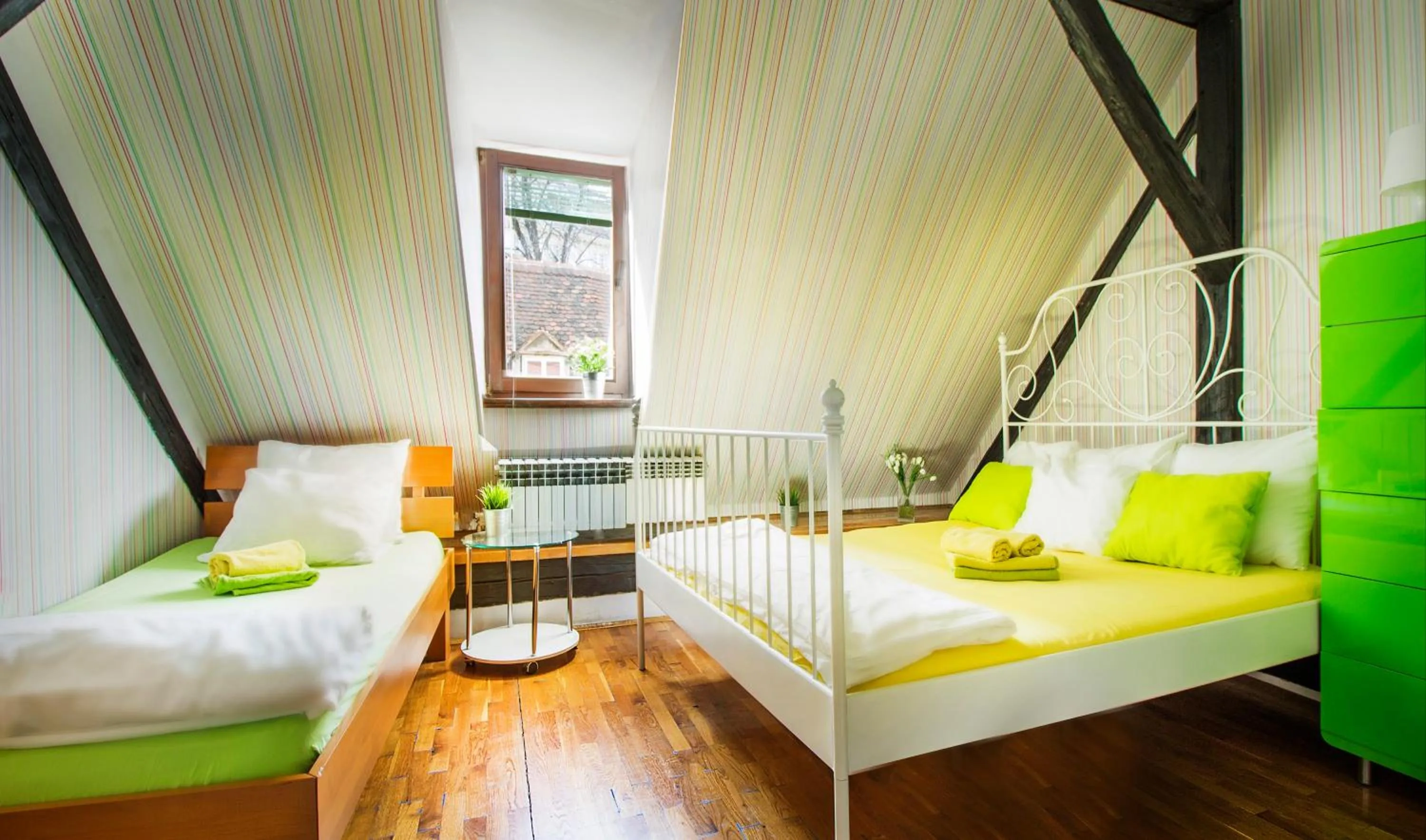 Bed in Hostel Centar