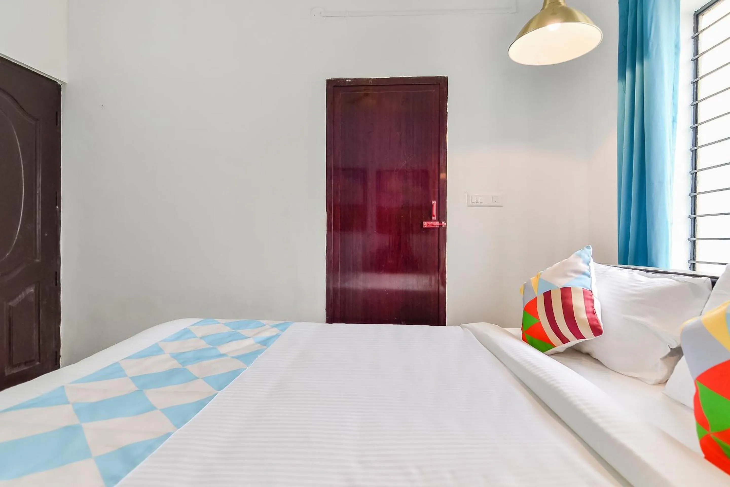 Bedroom, Bed in Hotel O Pop Tavern