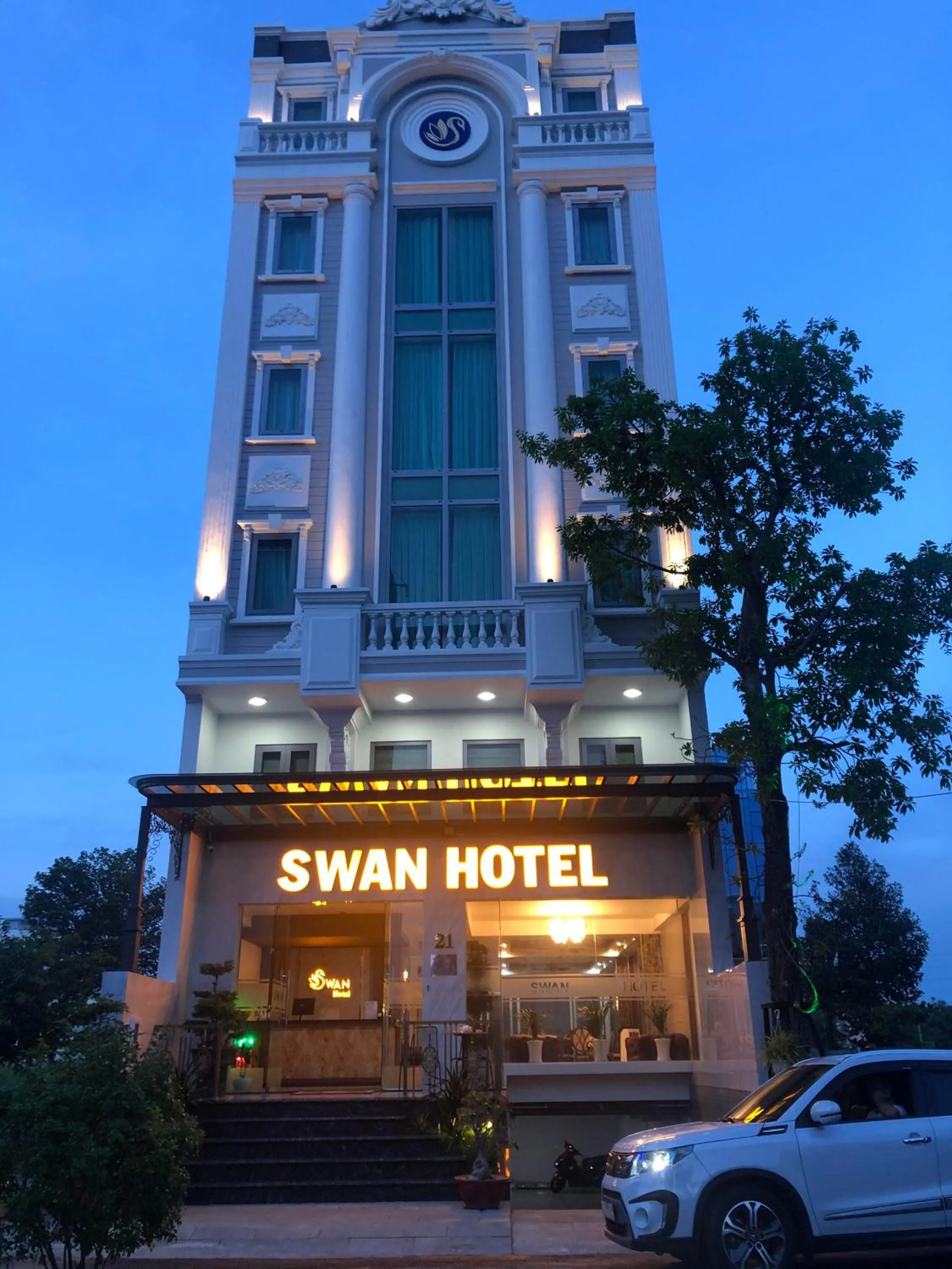 Property building in Swan Hotel