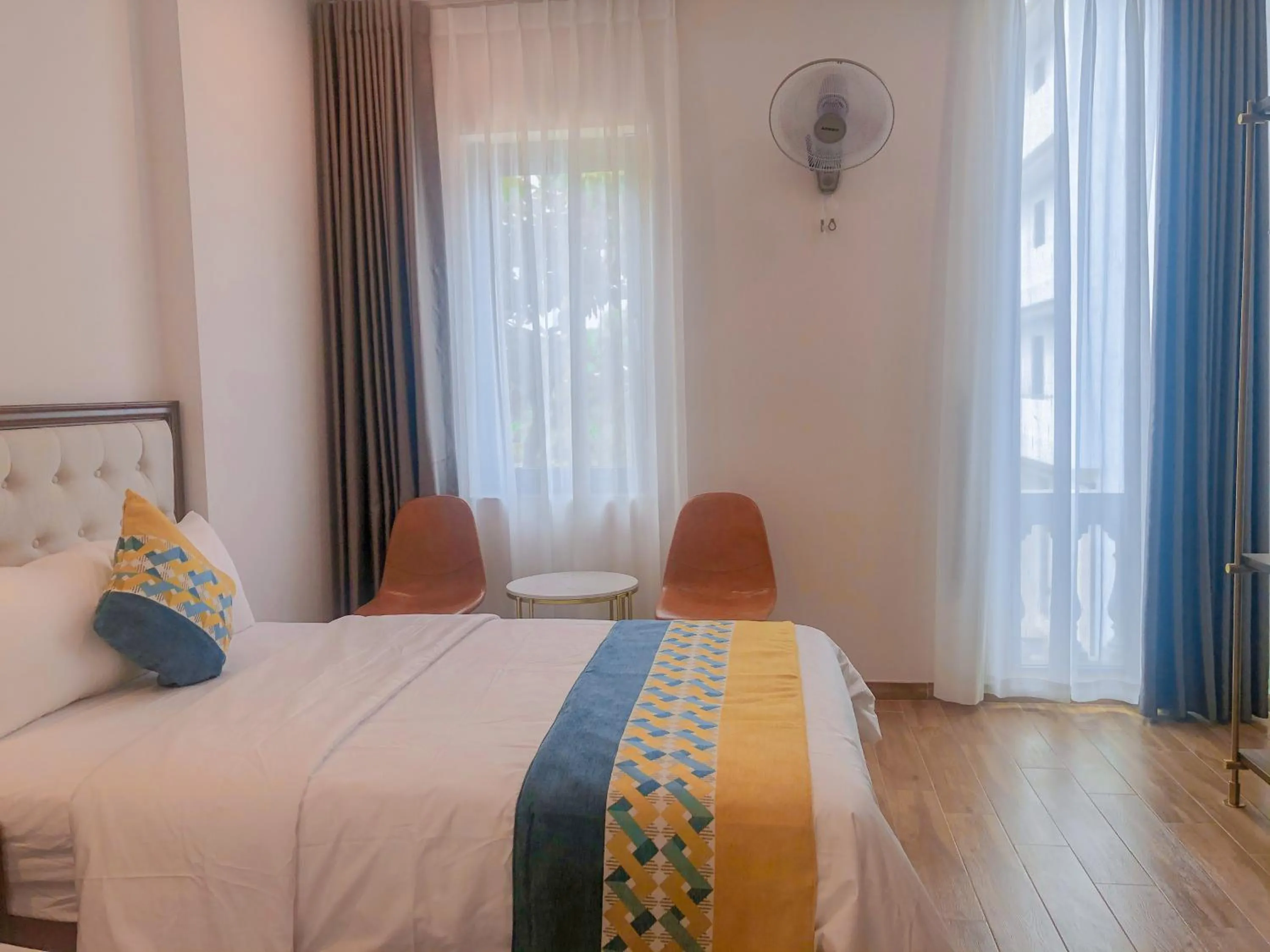 Bedroom, Bed in Swan Hotel