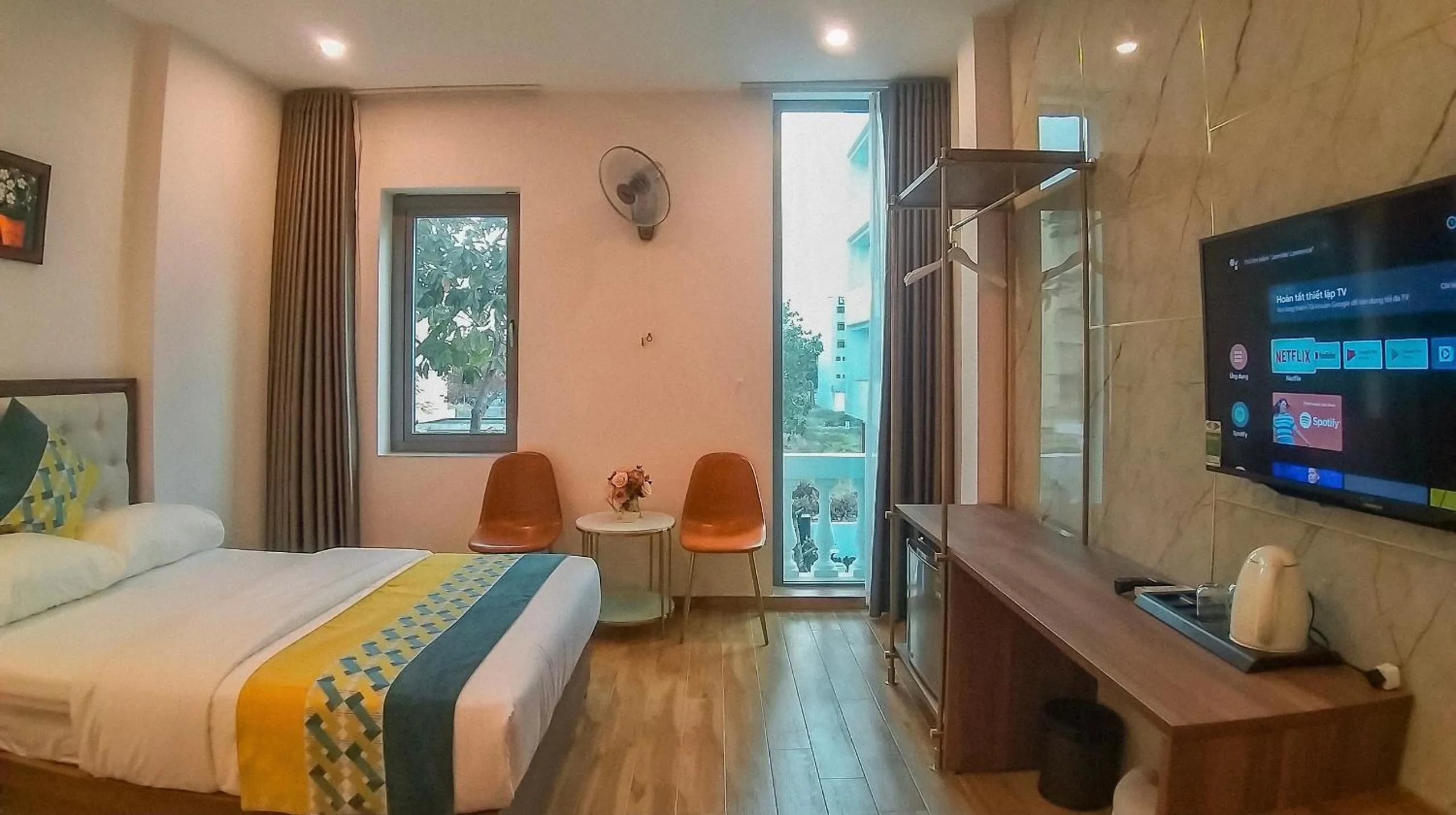 Bedroom, Bed in Swan Hotel