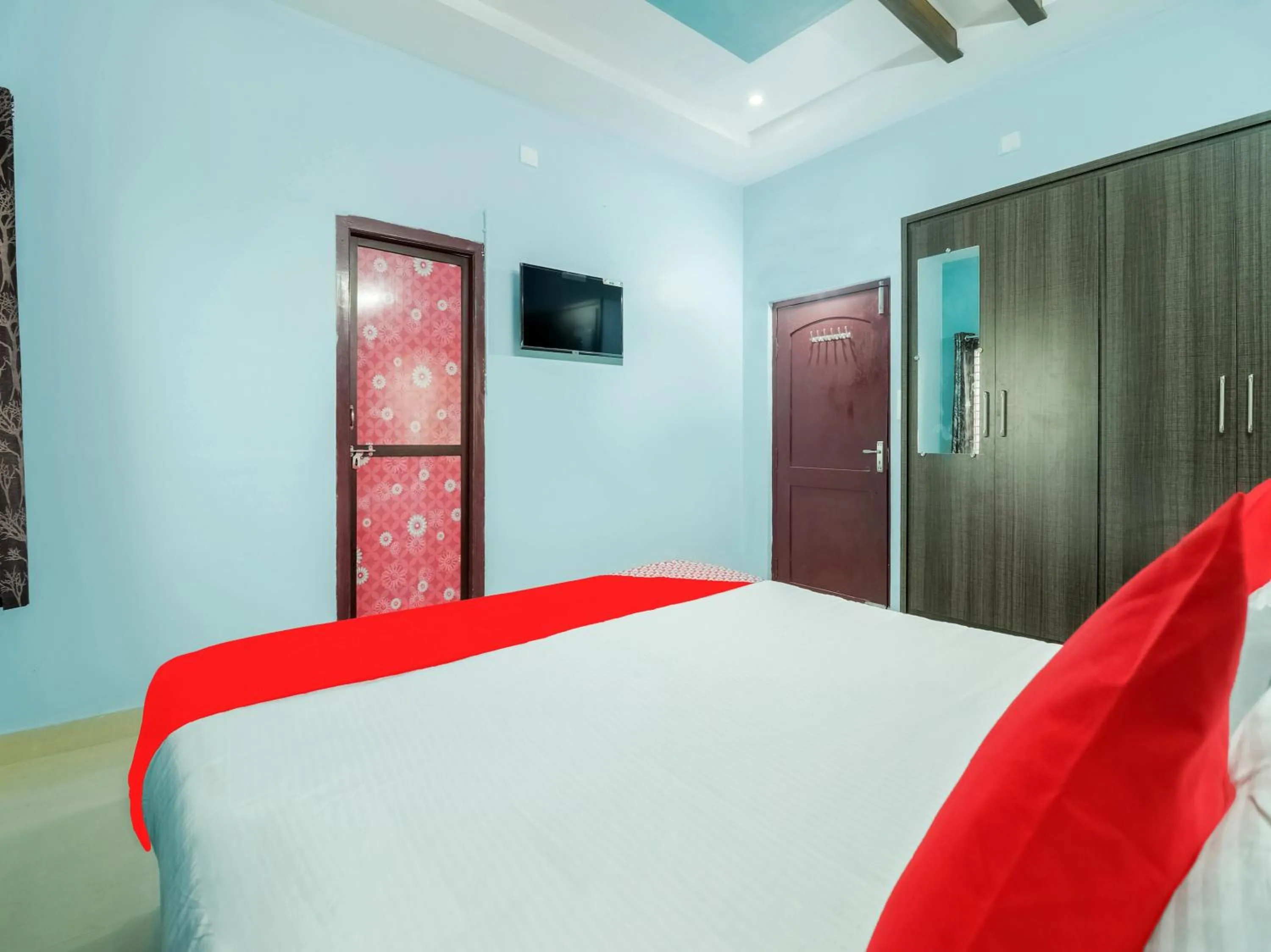 Bedroom, Bed in Hotel O Sea Coastal Inn