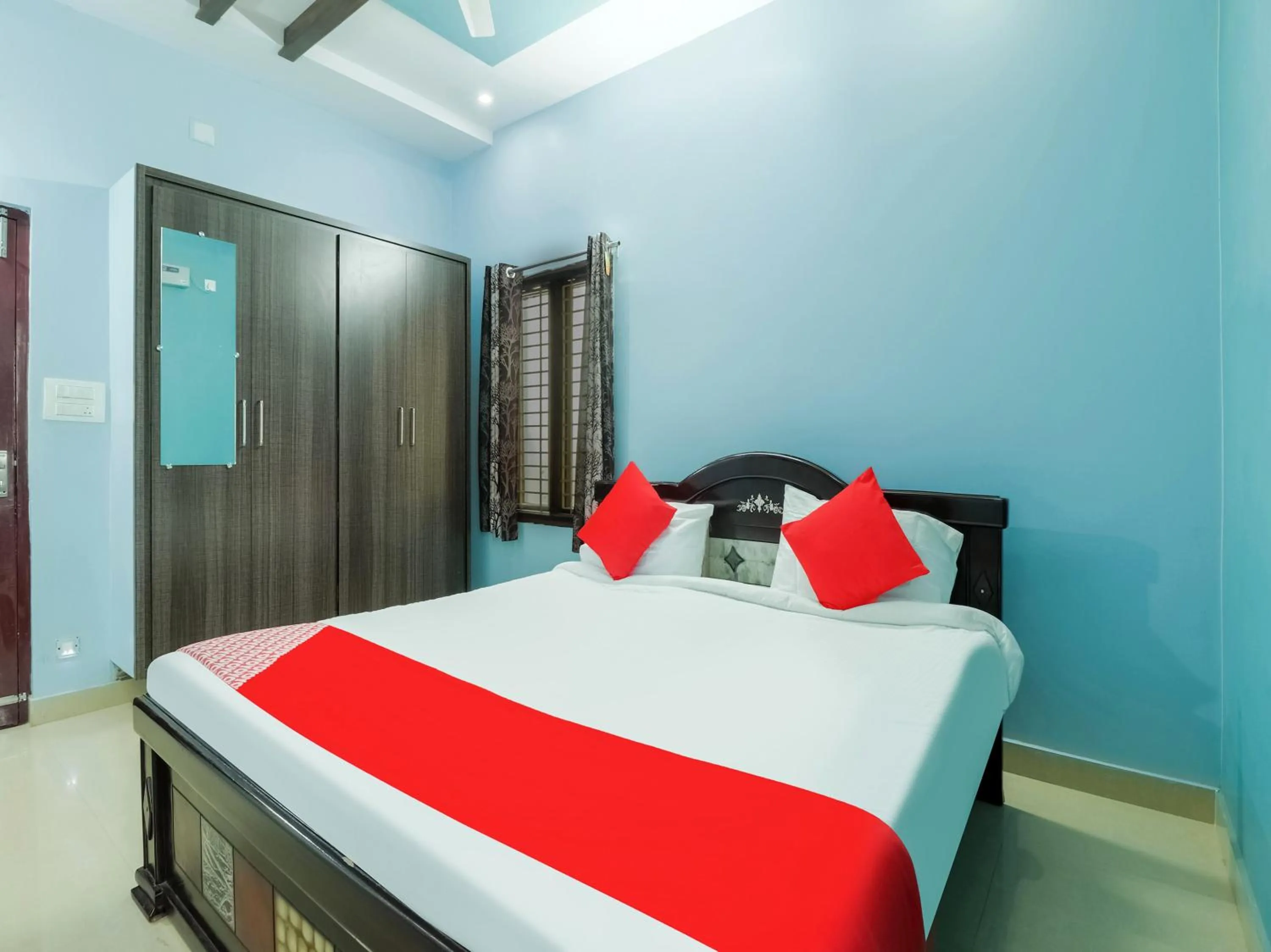 Bedroom, Bed in Hotel O Sea Coastal Inn