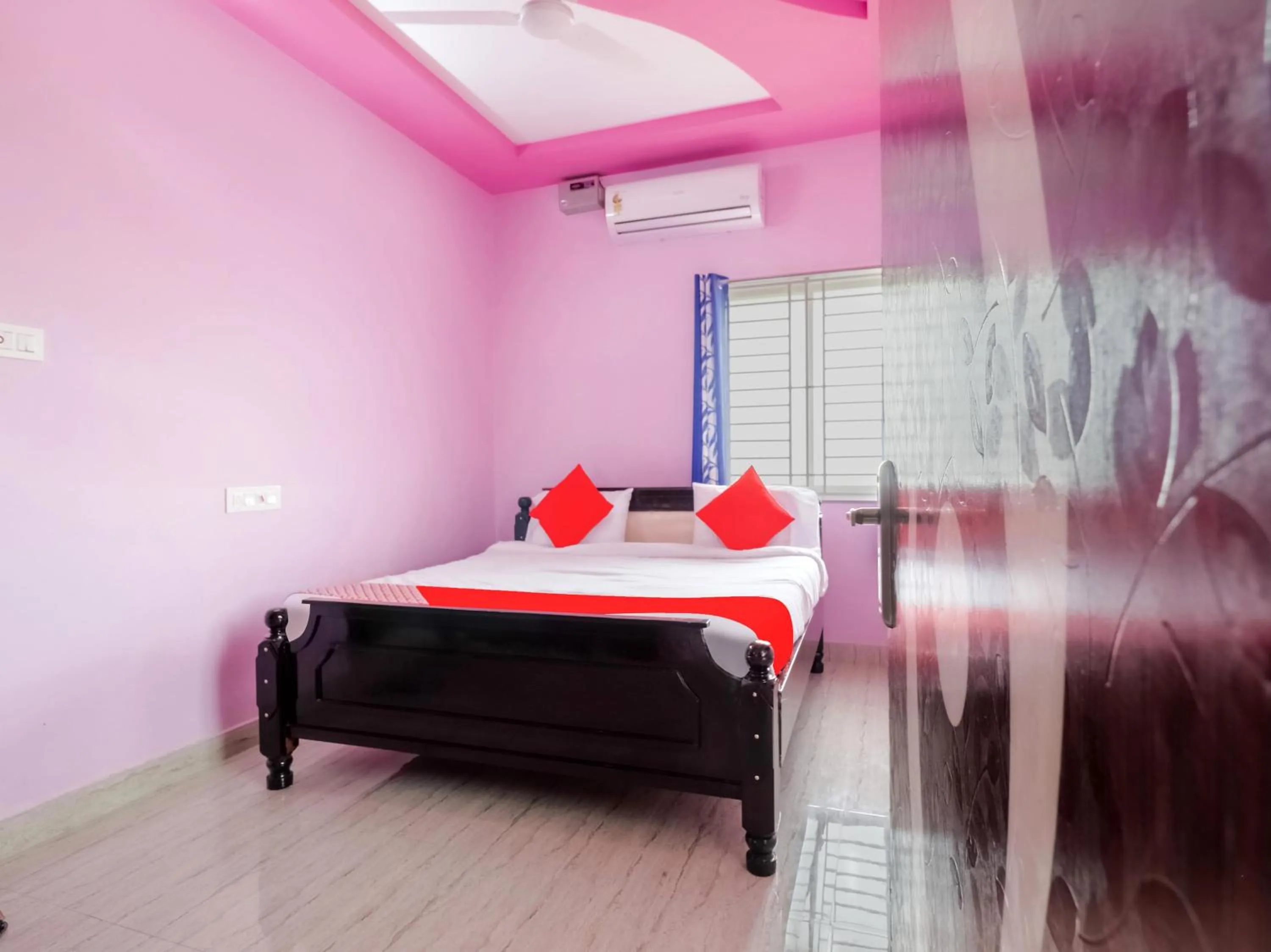 Bedroom, Bed in Hotel O Sea Coastal Inn