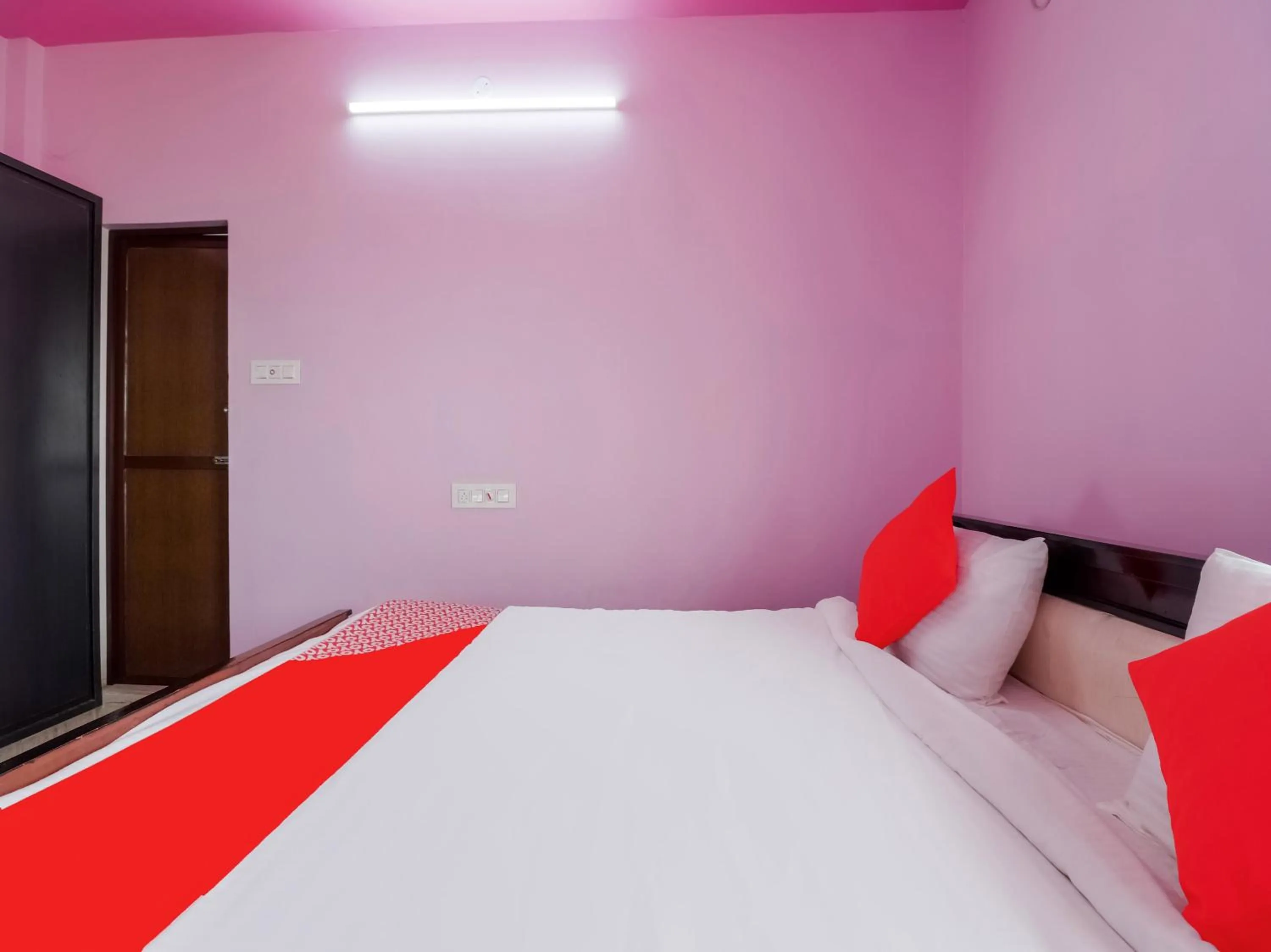 Bedroom, Bed in Hotel O Sea Coastal Inn