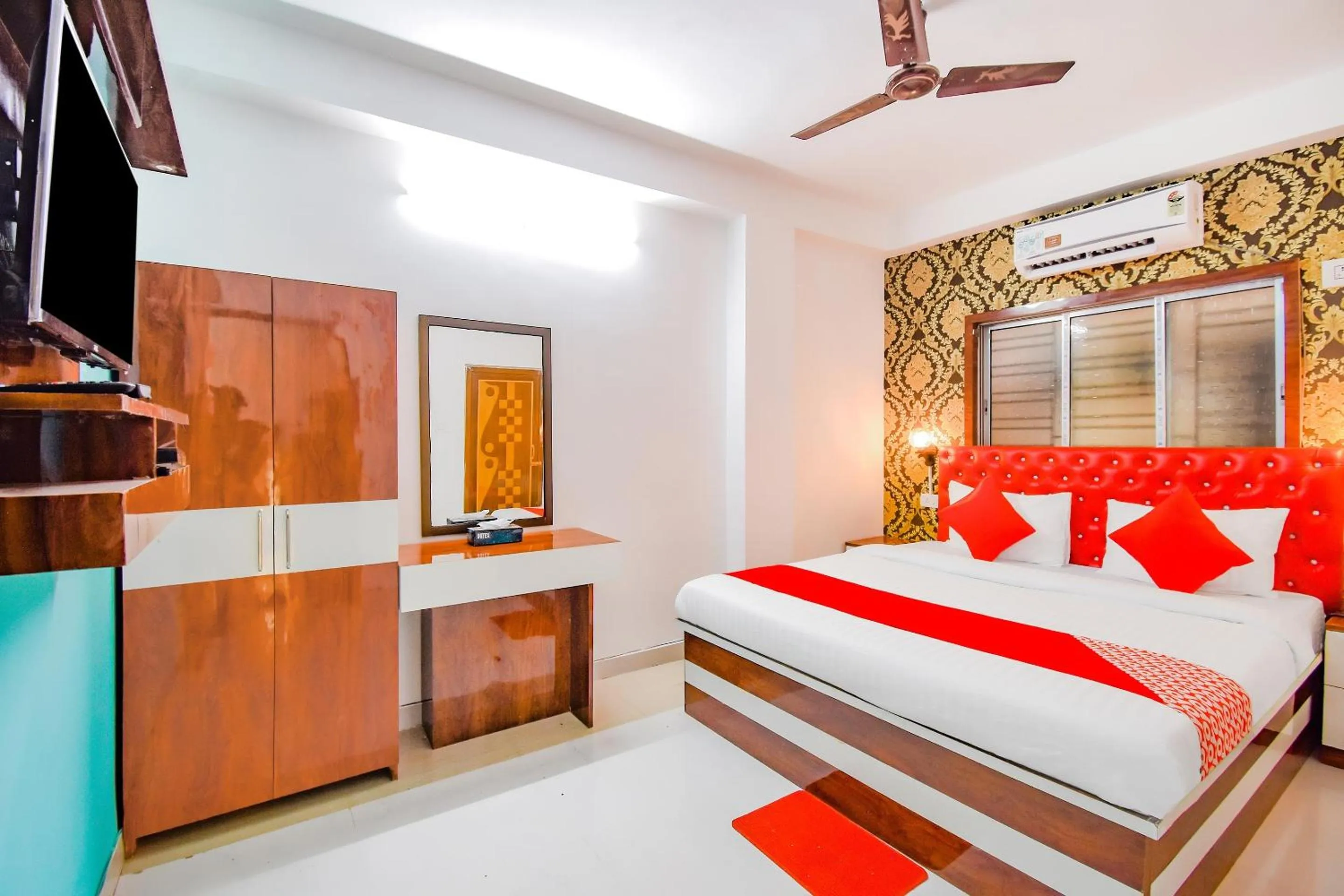 Bedroom, Bed in Super Hotel O Royal Palace