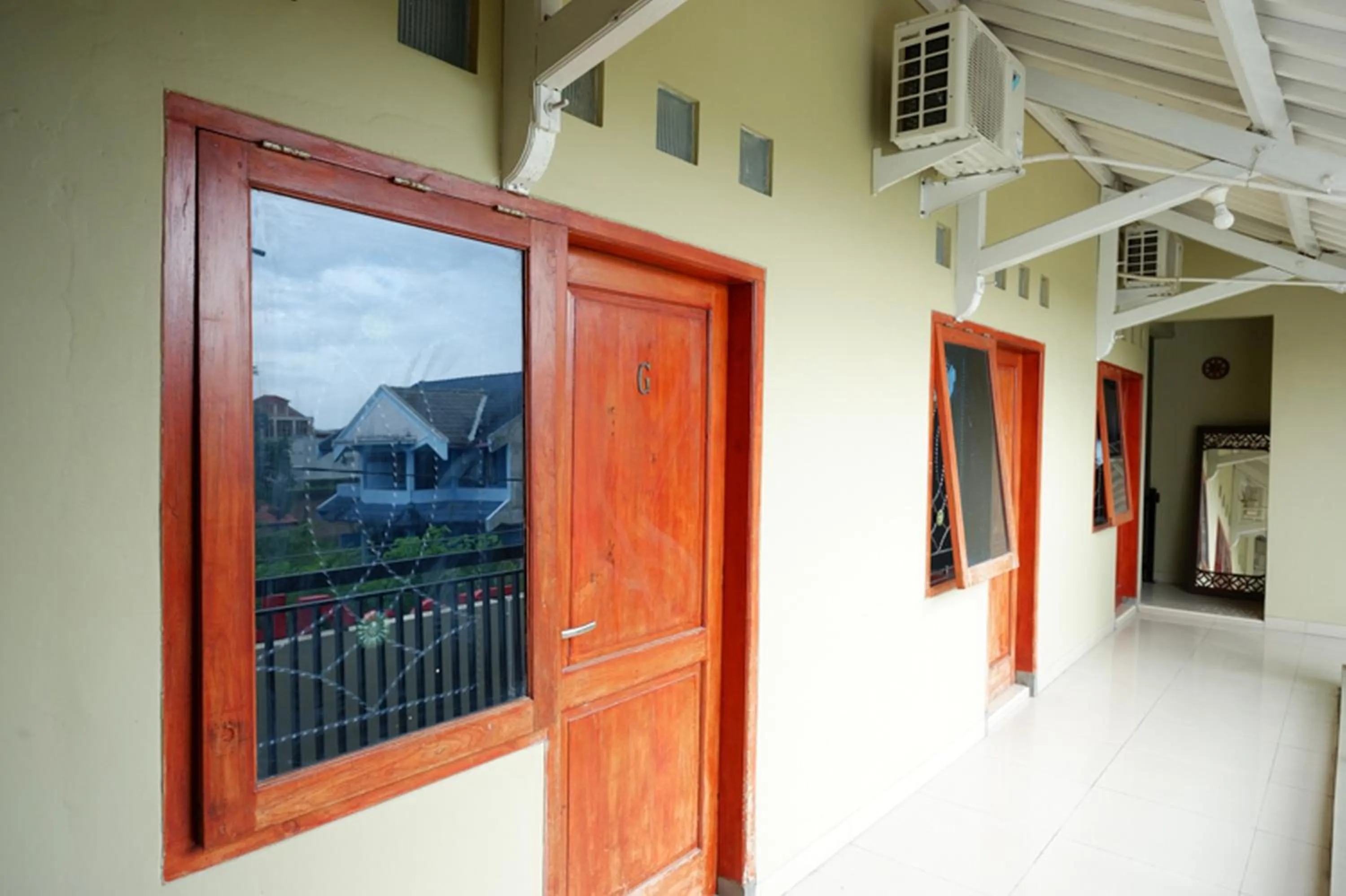 Balcony/Terrace in RedDoorz Syariah near UMS Solo - RSO Soeharso