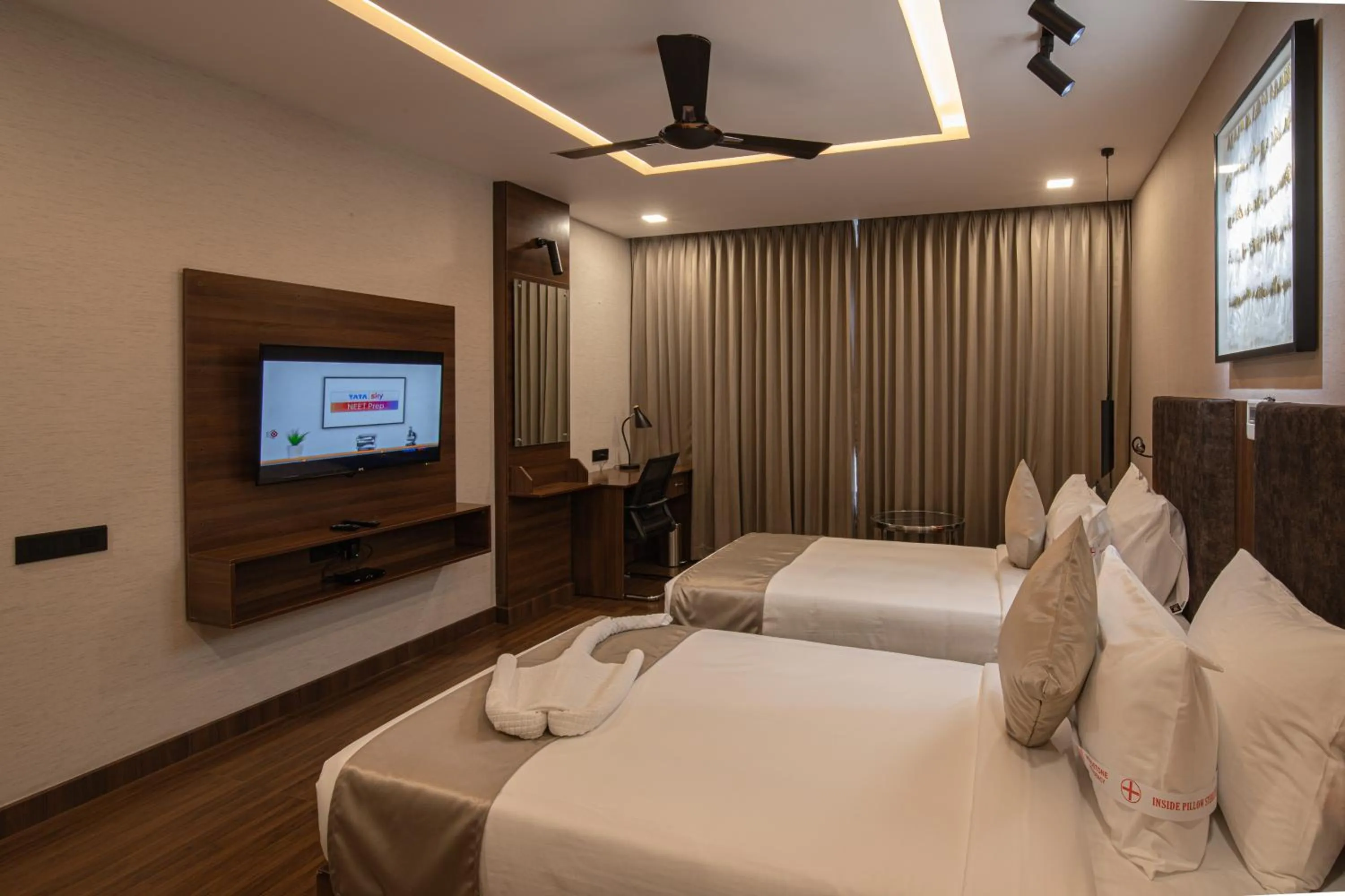 Bed in Windstone Residency