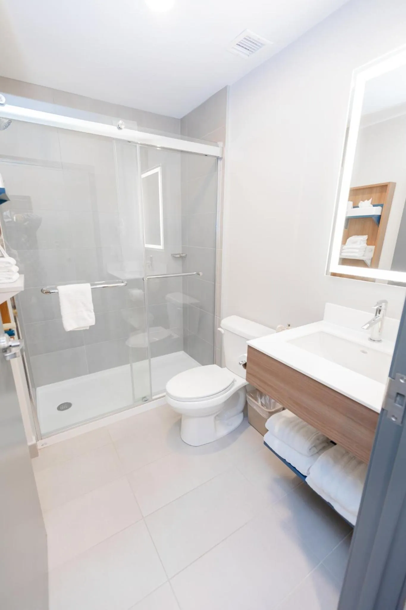 Bathroom in Microtel Inn & Suites by Wyndham Milford