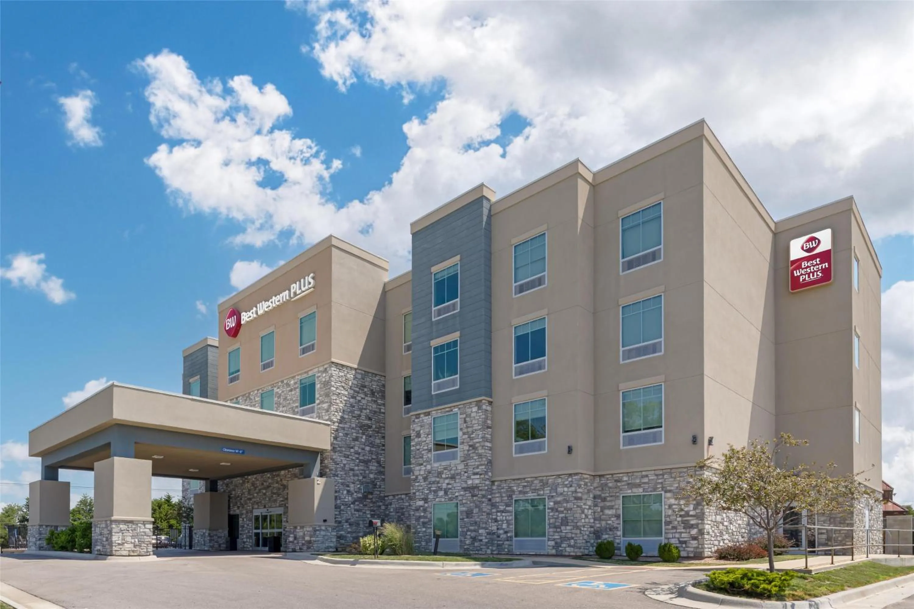 Property building in Best Western Plus McPherson