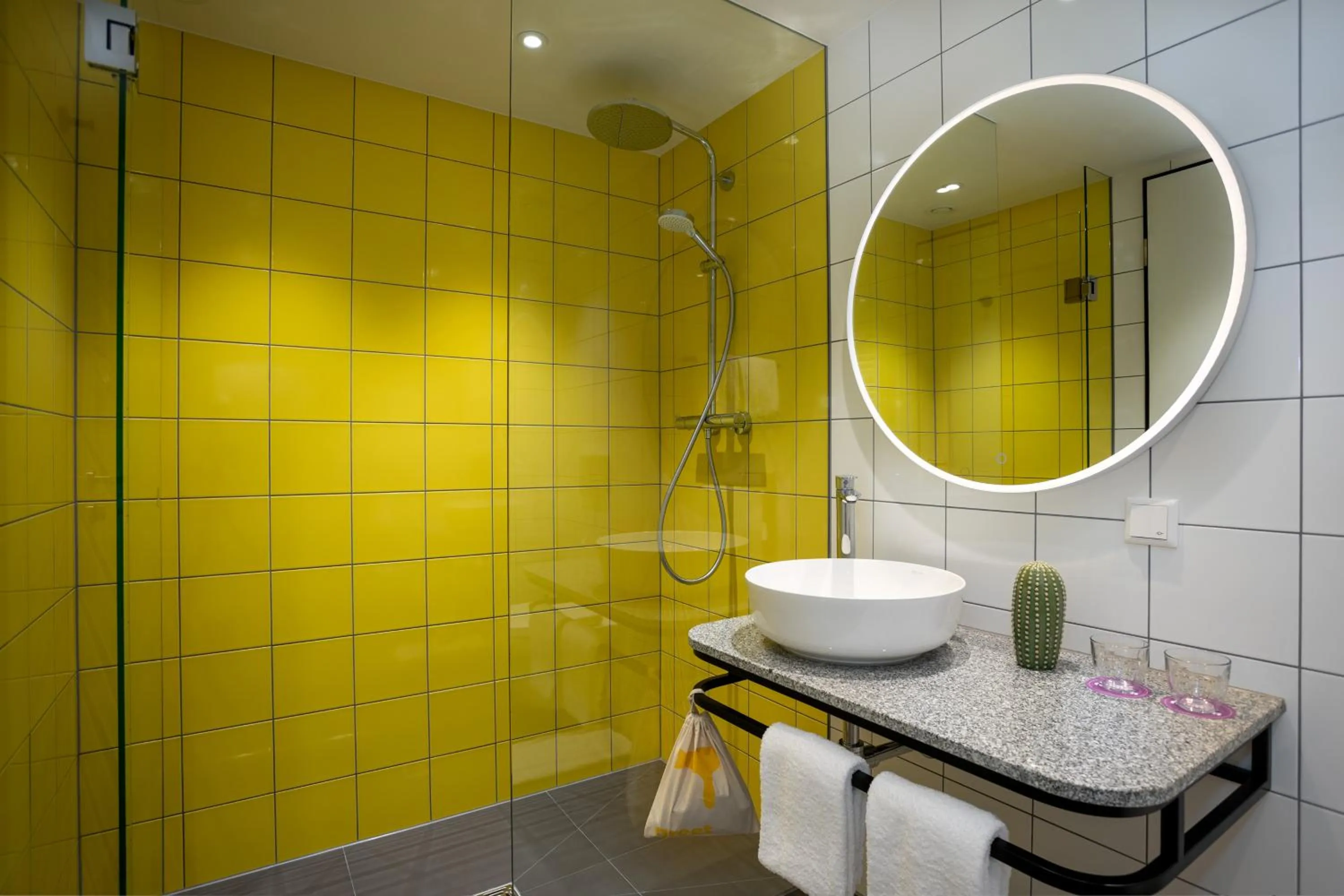 Bathroom in Greet hotel Darmstadt - an Accor hotel -