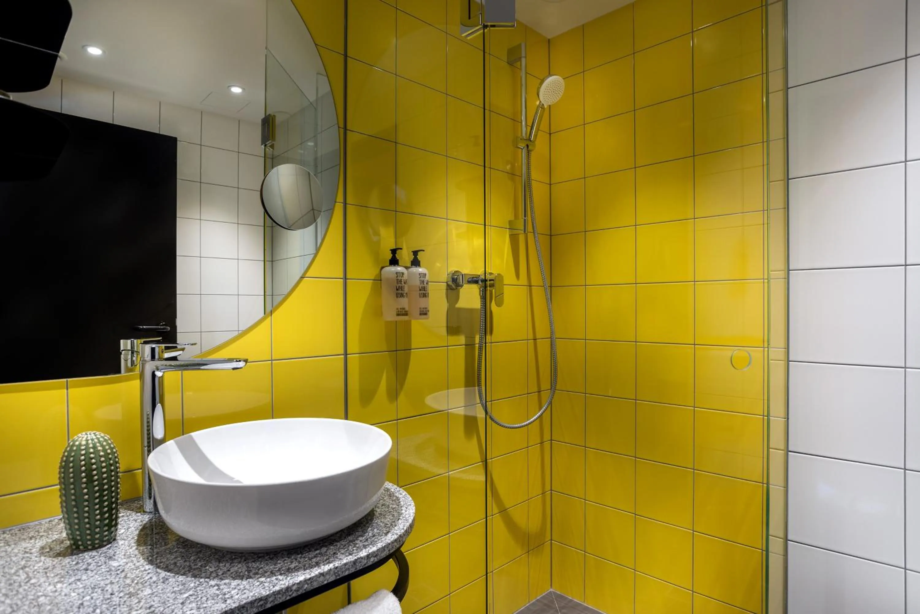 Bathroom in Greet hotel Darmstadt - an Accor hotel -