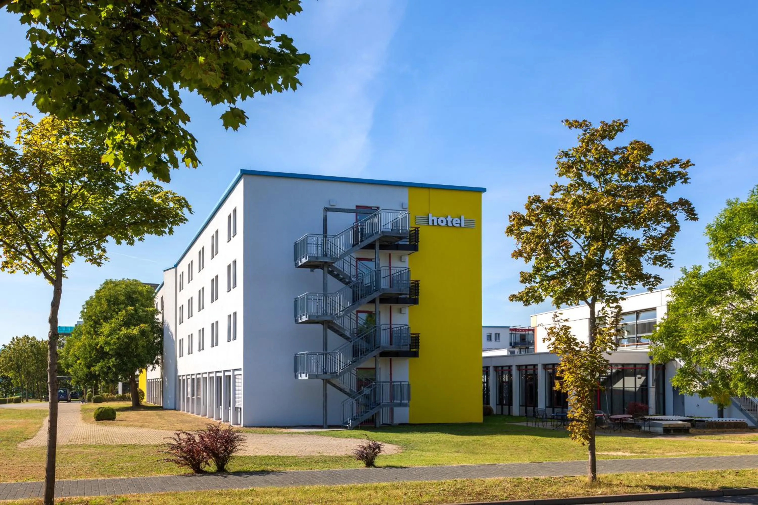 Property building in Greet hotel Darmstadt - an Accor hotel -