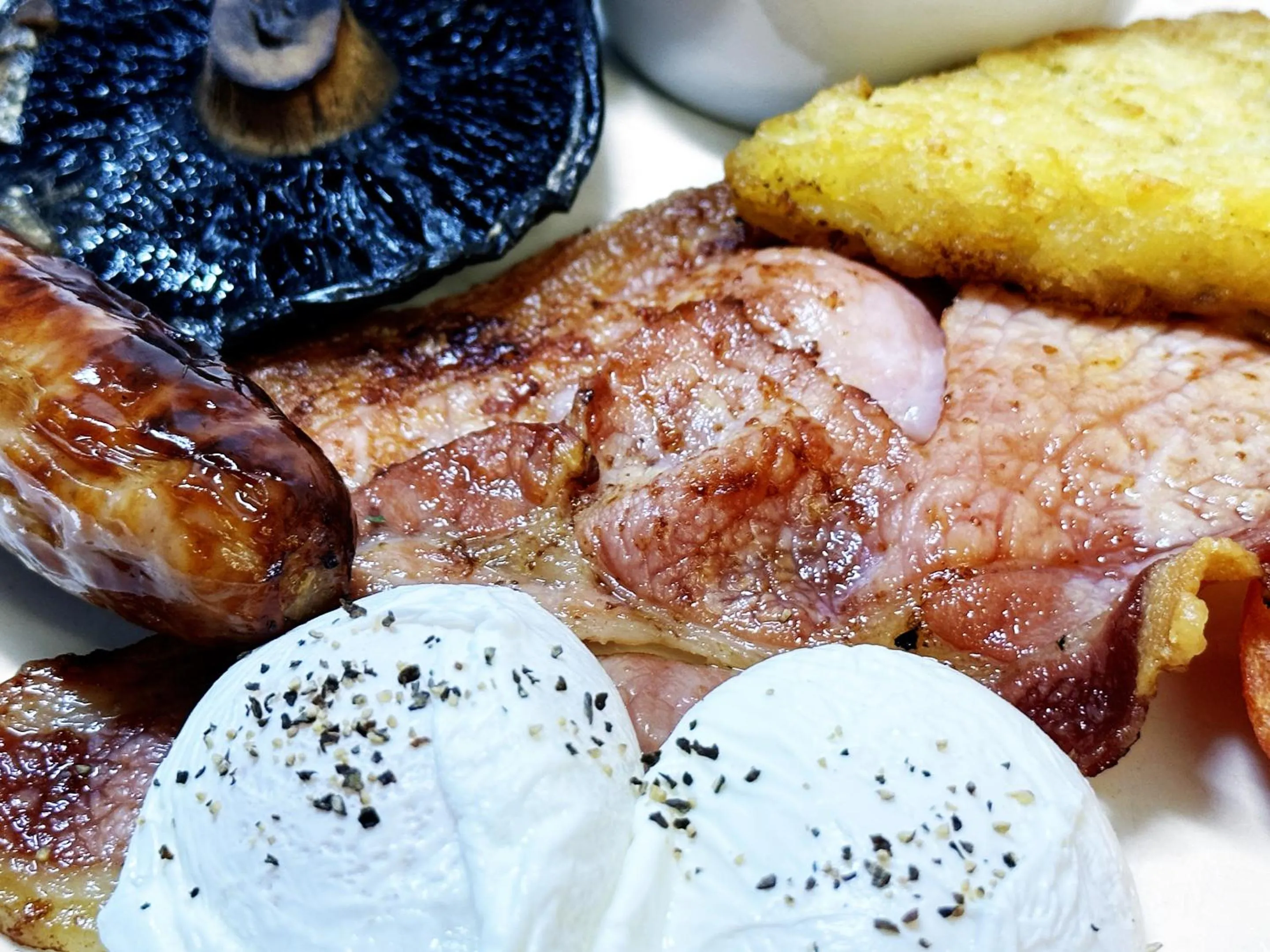 Breakfast in The Crown at Marnhull