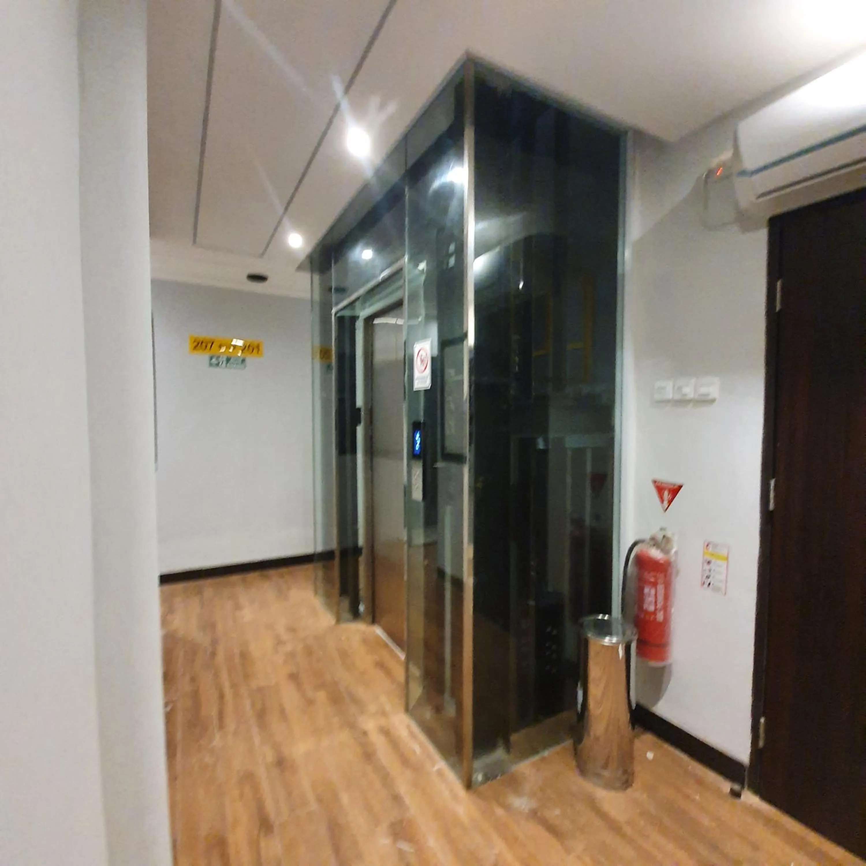 Area and facilities in Circle One