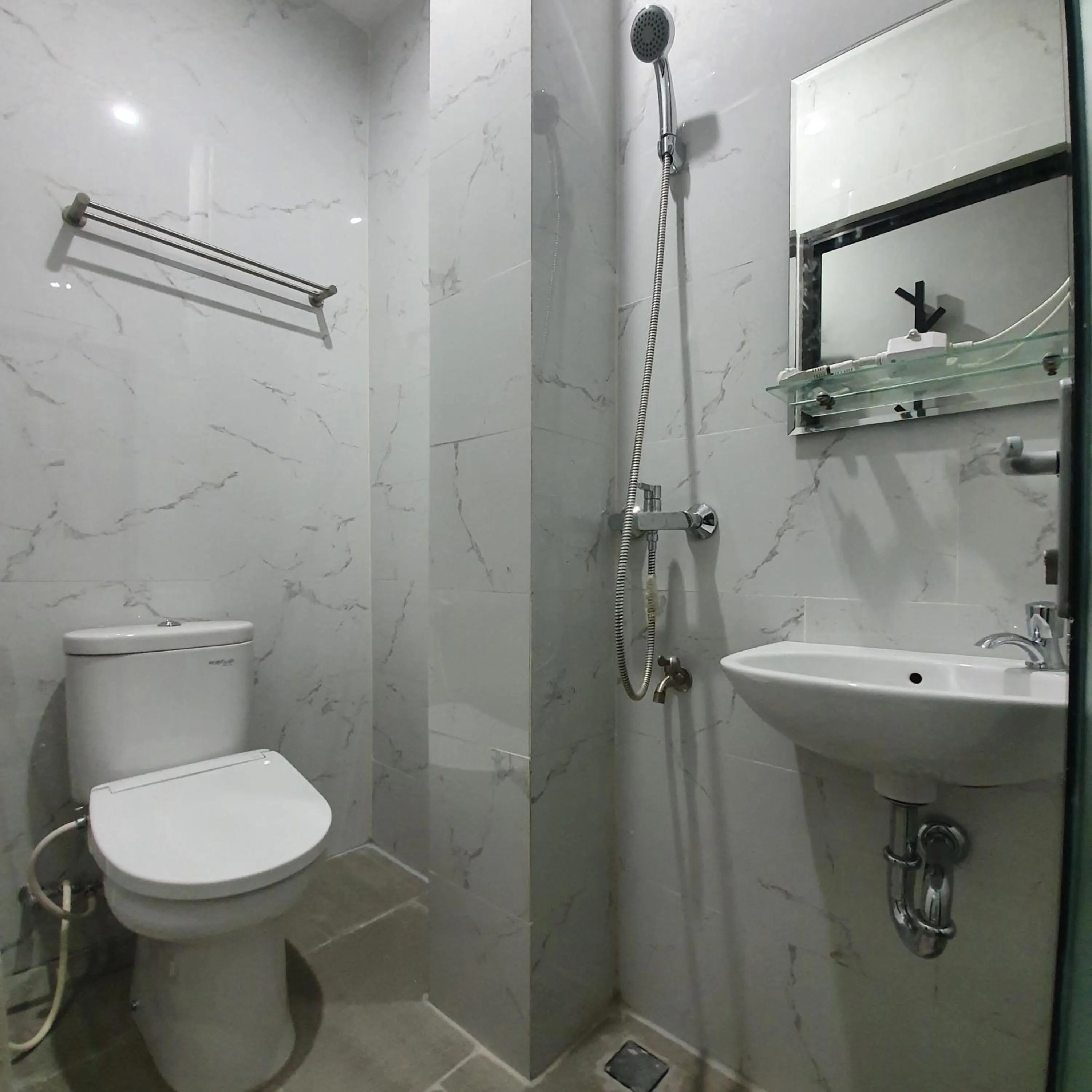 Bathroom in Circle One