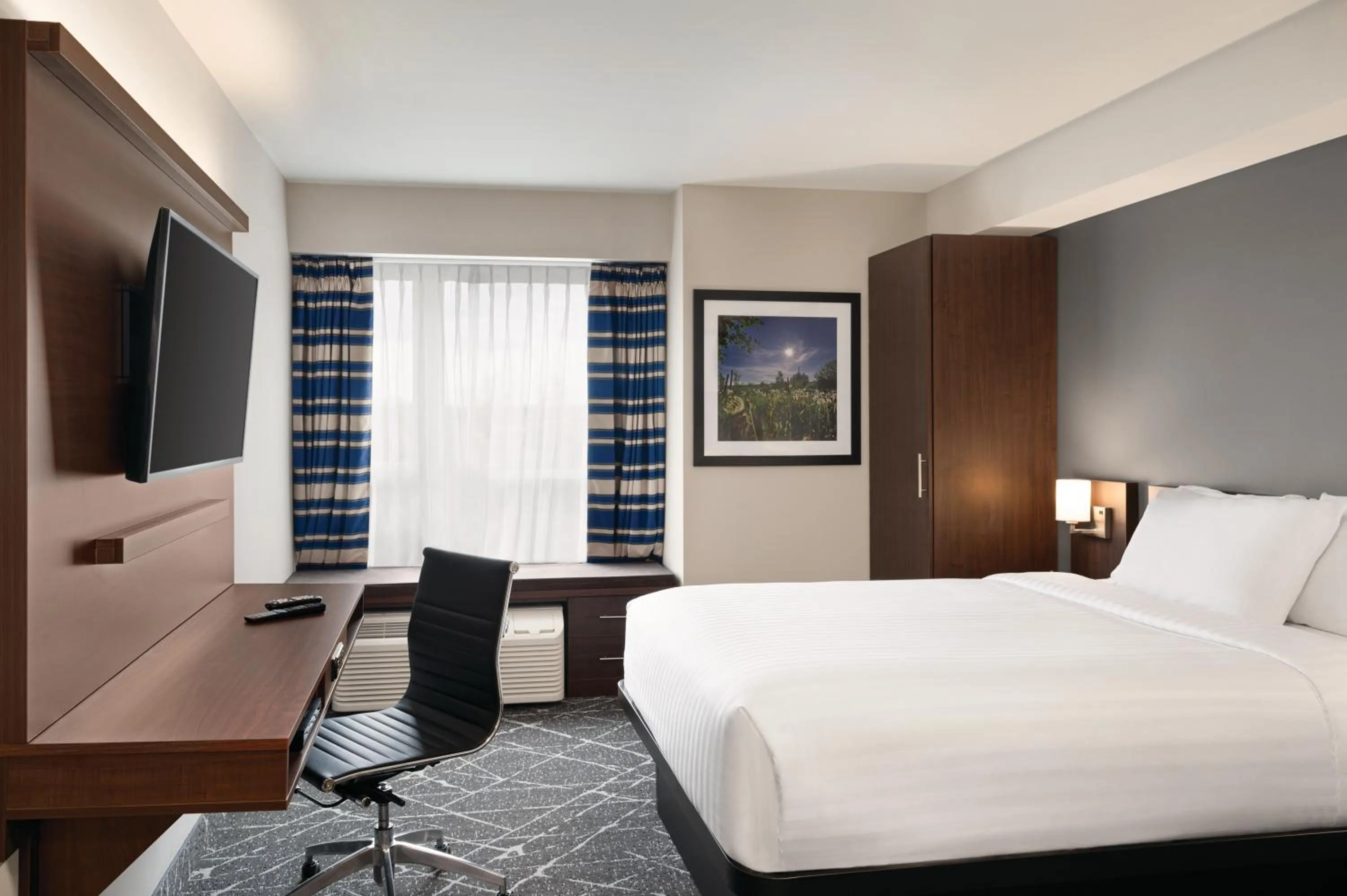 Bed in Microtel Inn & Suites by Wyndham Antigonish