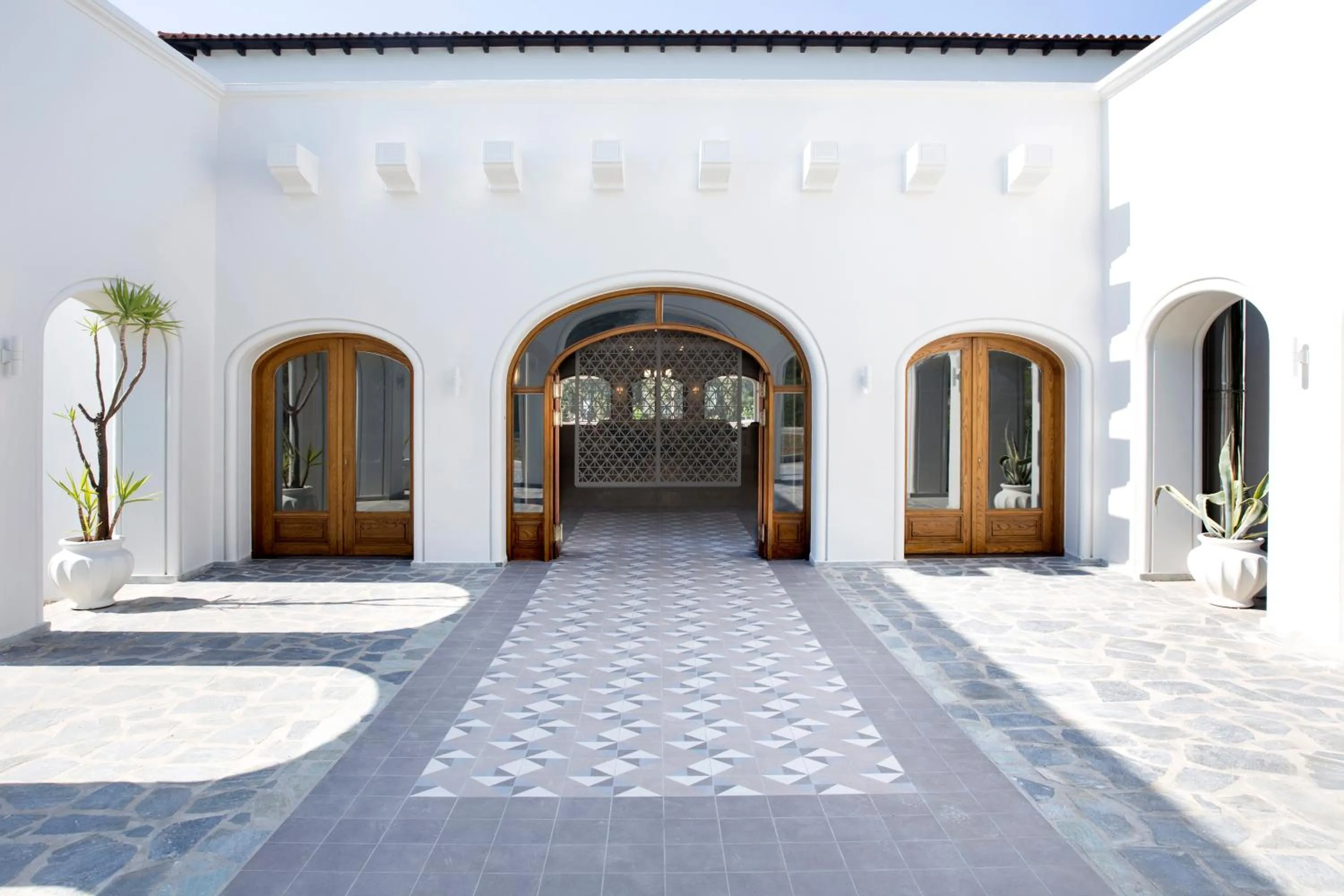 Facade/entrance in Zeus Eretria Resort