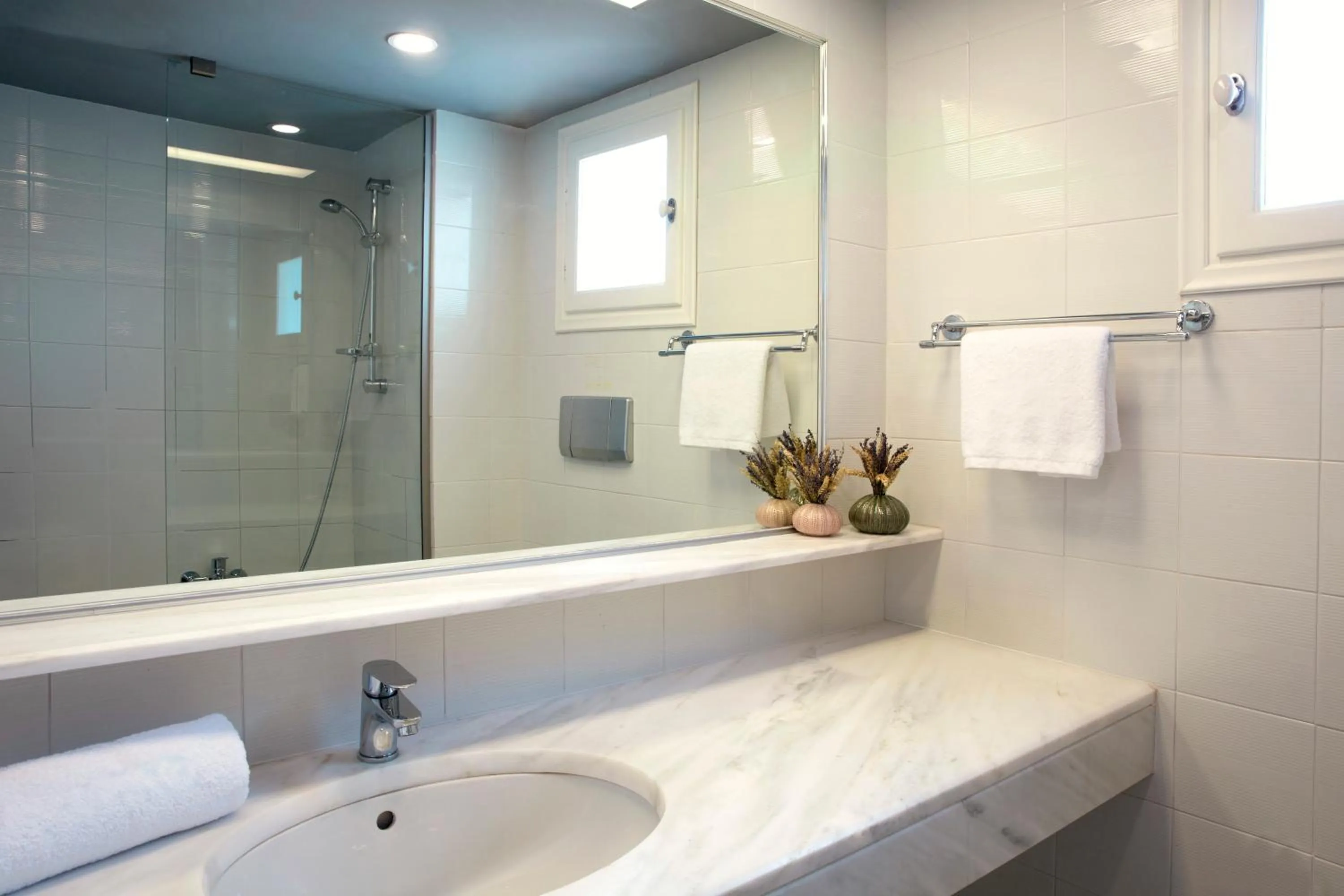 Bathroom in Zeus Eretria Resort