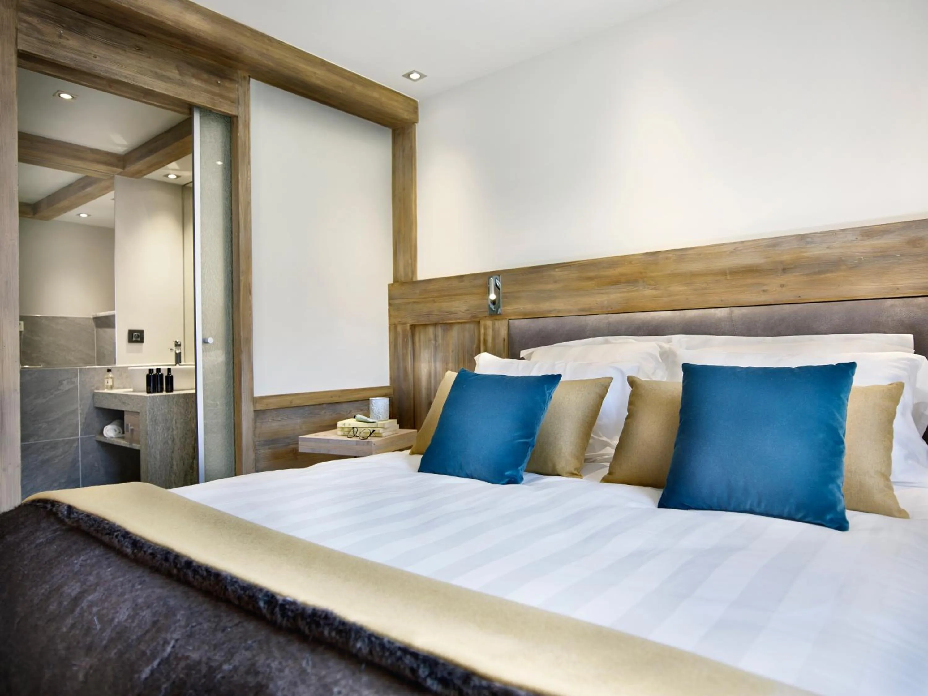 Bed in MGM Hôtels & Résidences - Résidence Chalets Laska