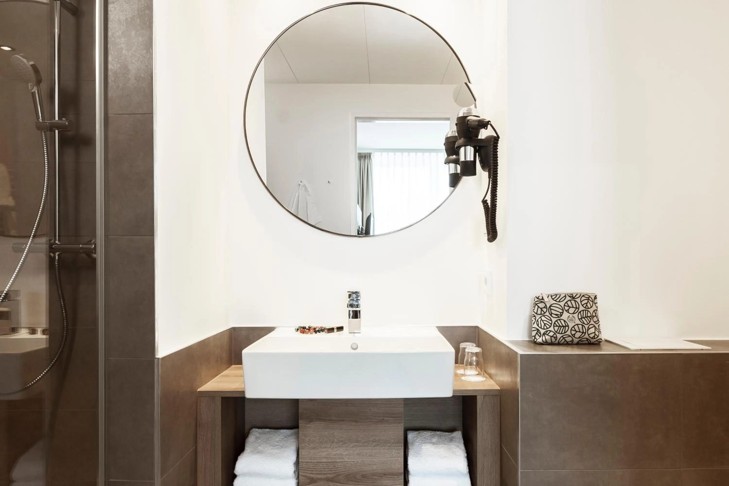 Bathroom in maakt Hotel