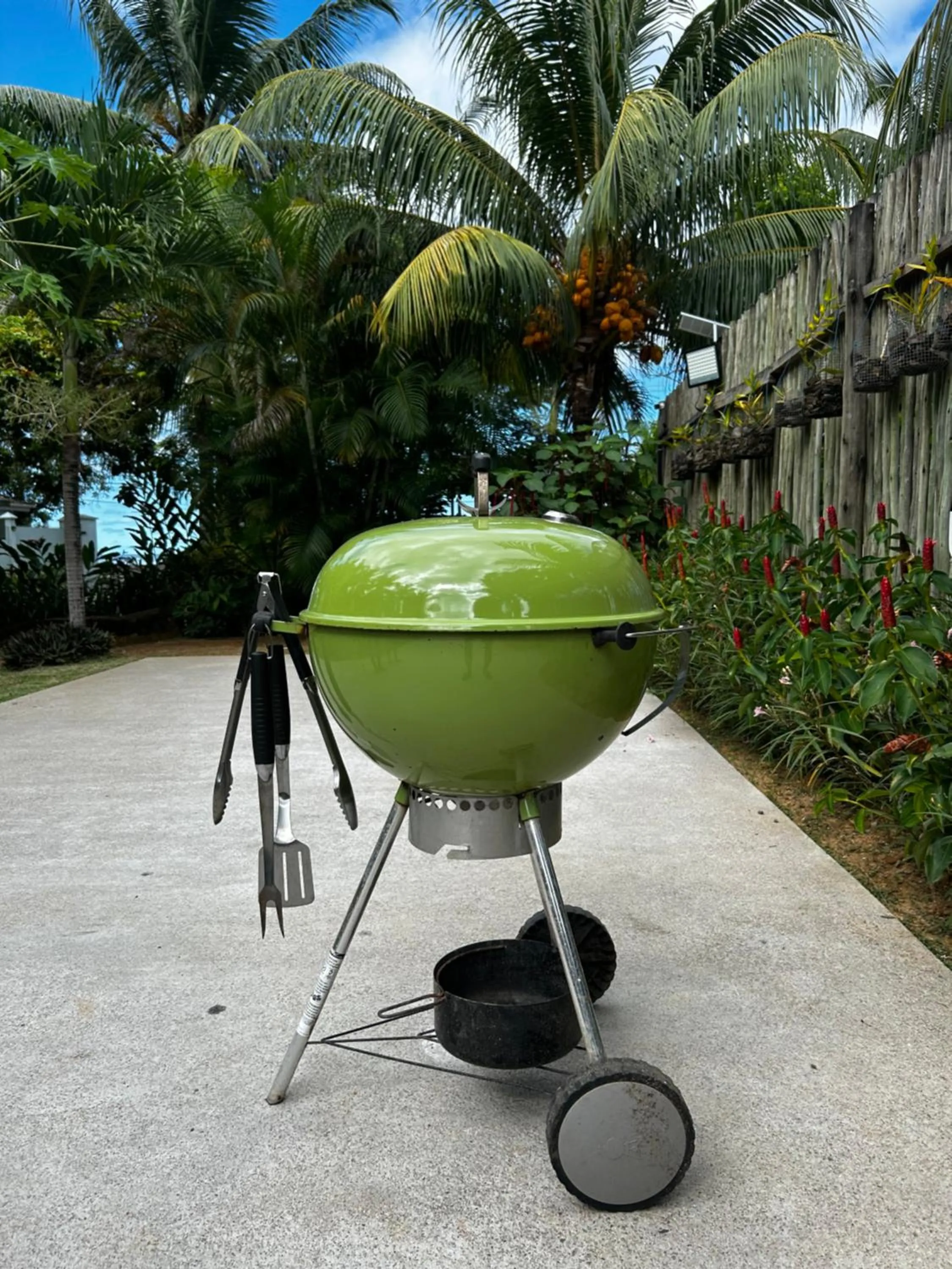 BBQ facilities in Castaway Lodge