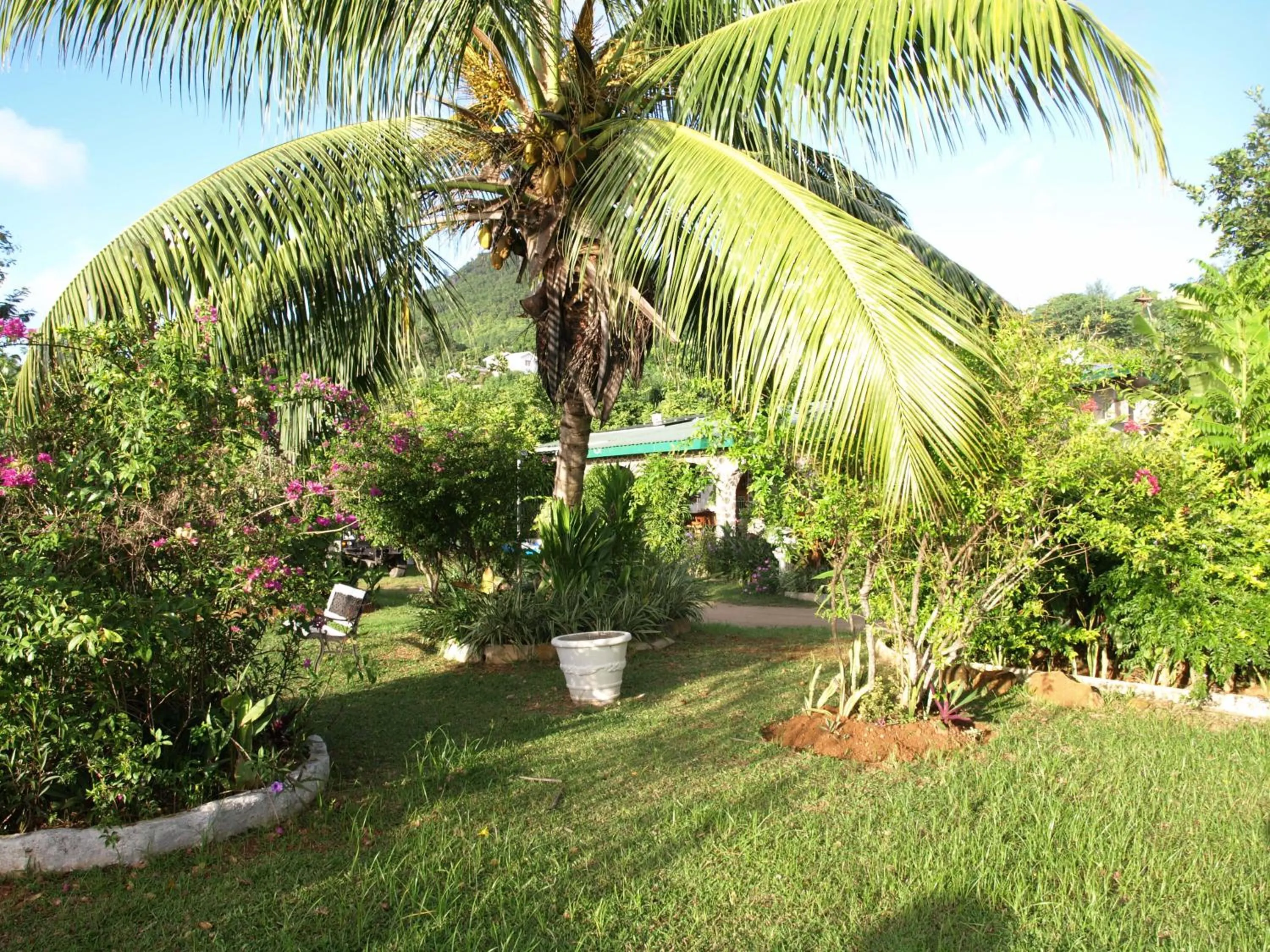 Facade/entrance in Castaway Lodge