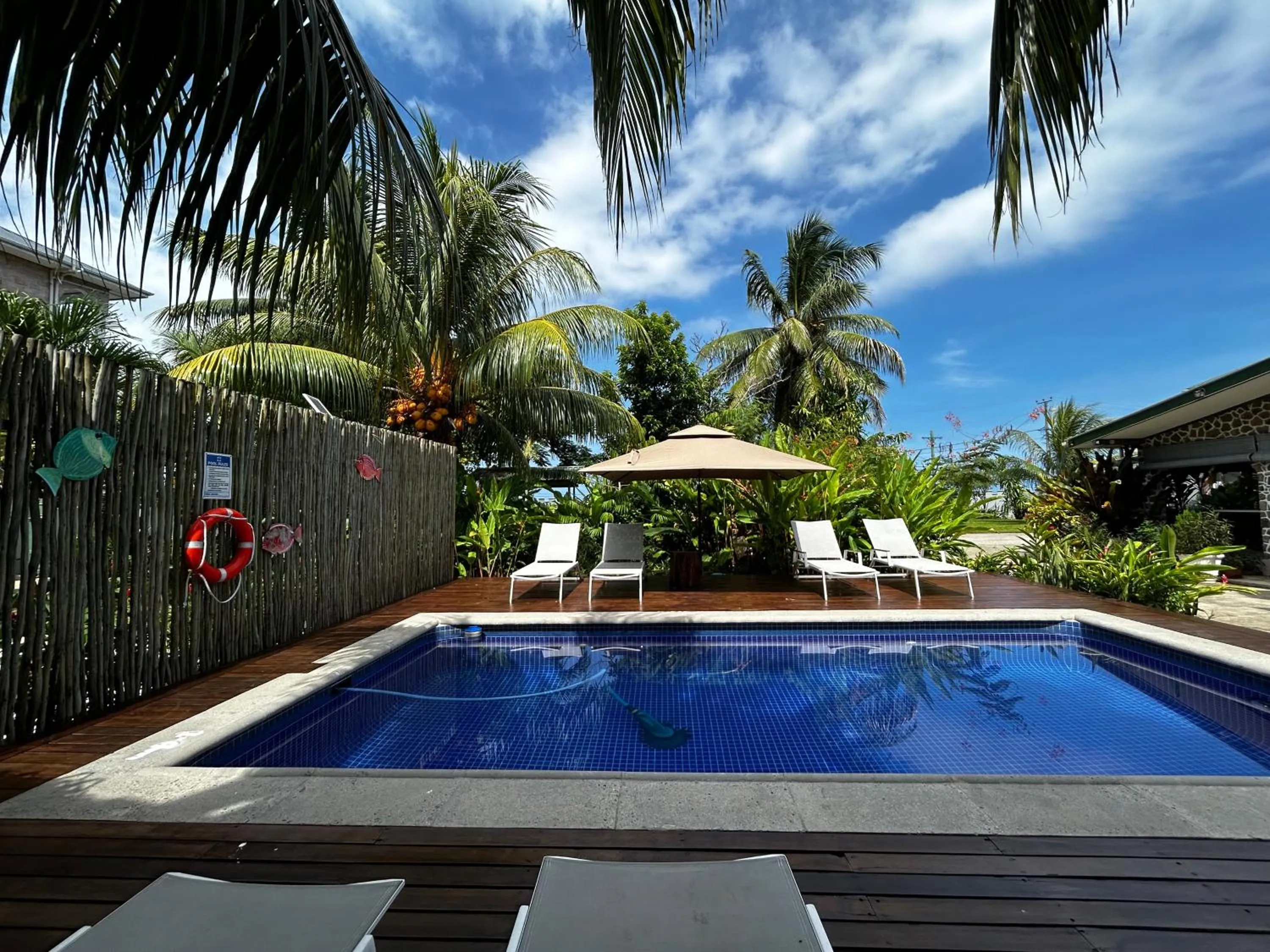 Garden in Castaway Lodge