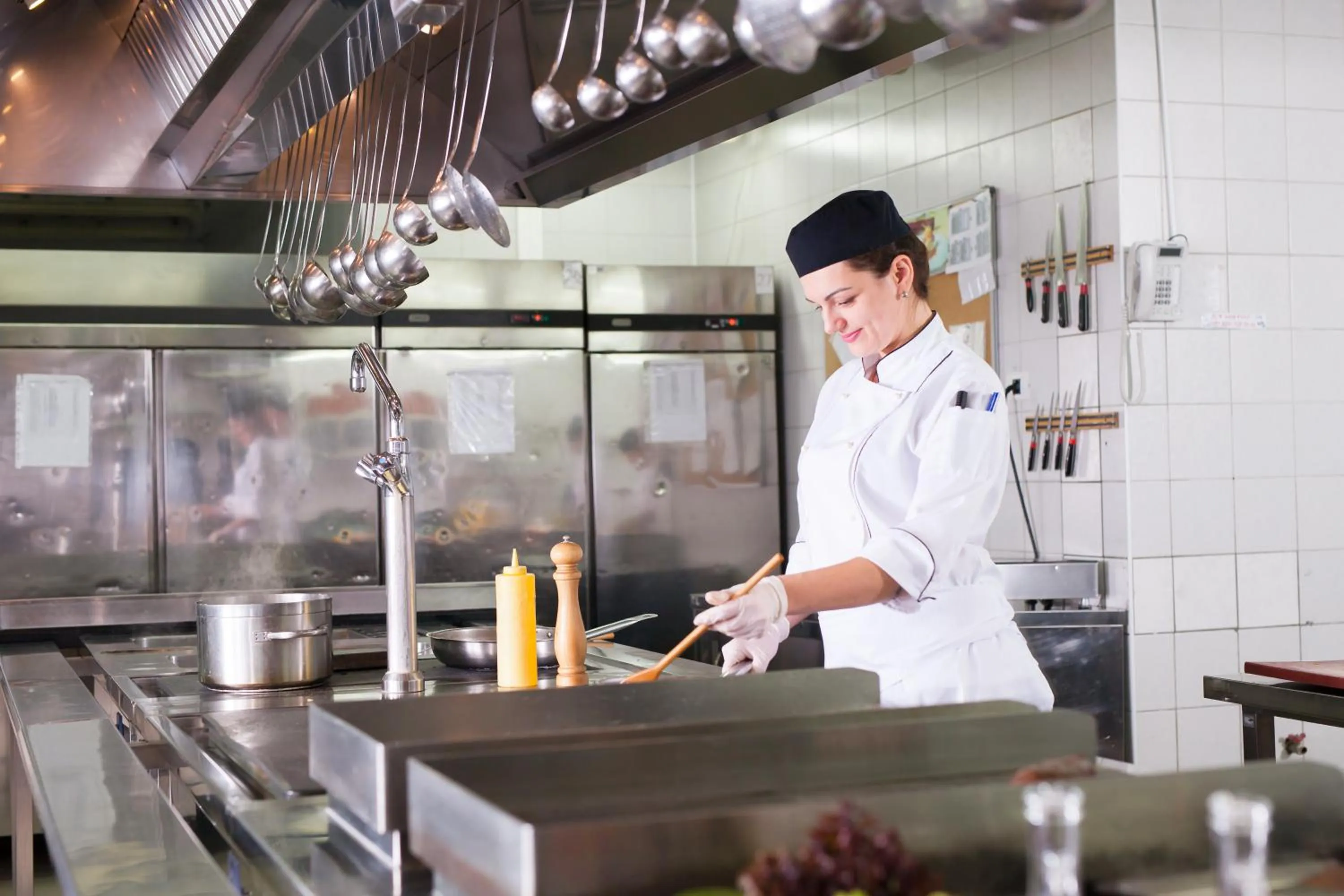 Staff in Hotel Elefantino Grey - Free Brunch & Breakfast Until 13-00 - Vicinissimi a Mirabilandia