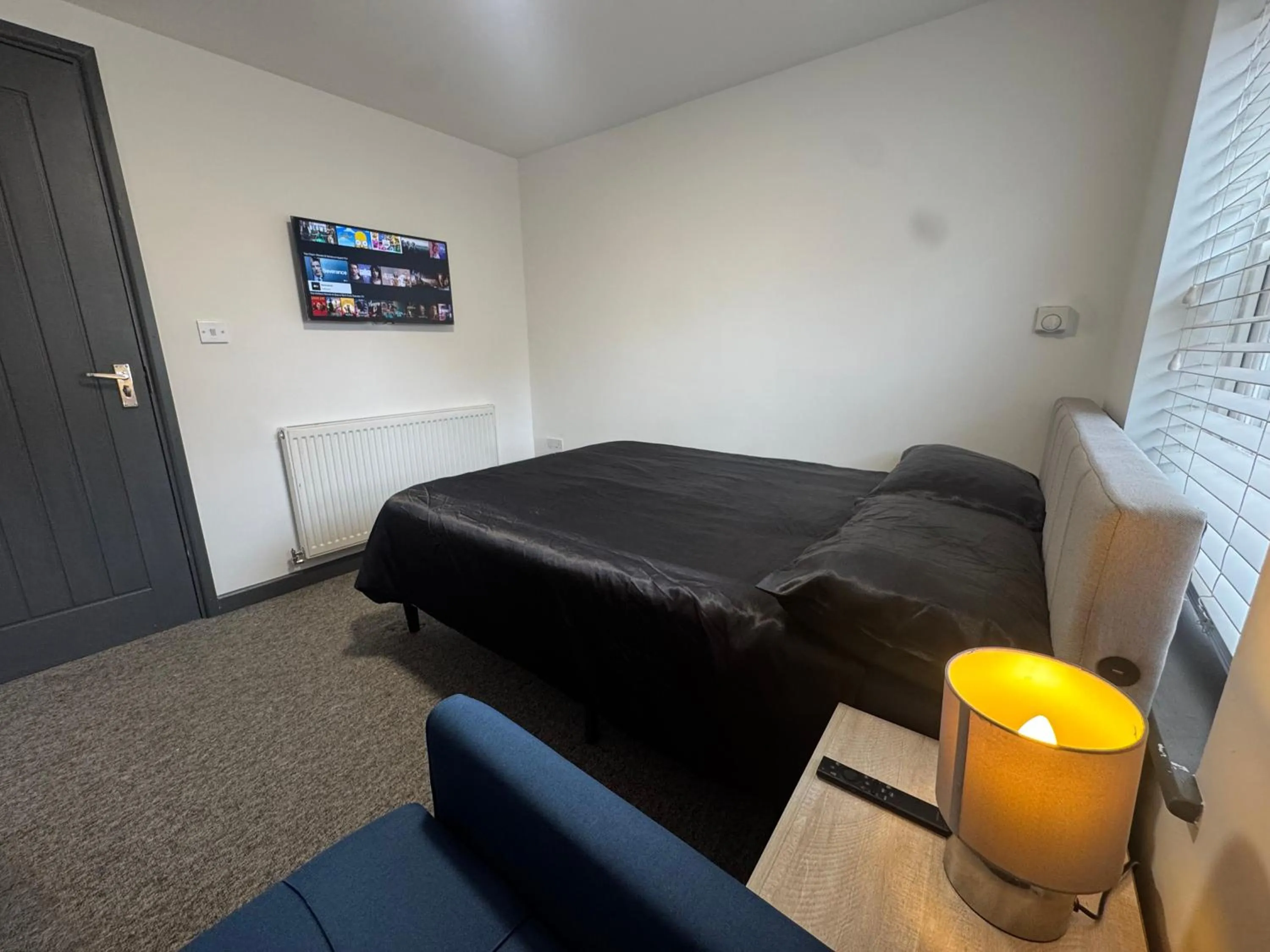 Bed in Gate Lodge - Private En-suite rooms, Kings Lynn, central location