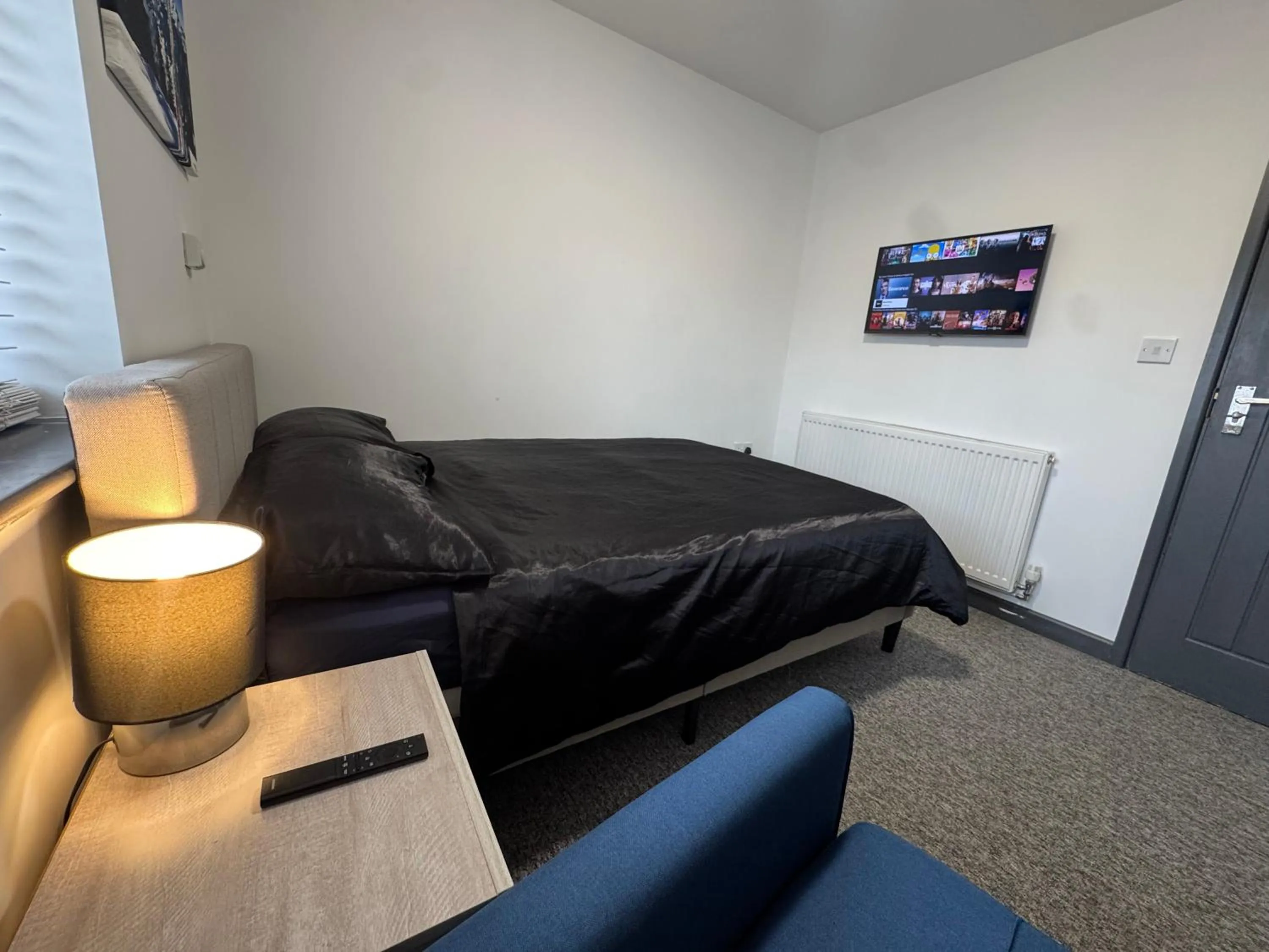 Bed in Gate Lodge - Private En-suite rooms, Kings Lynn, central location
