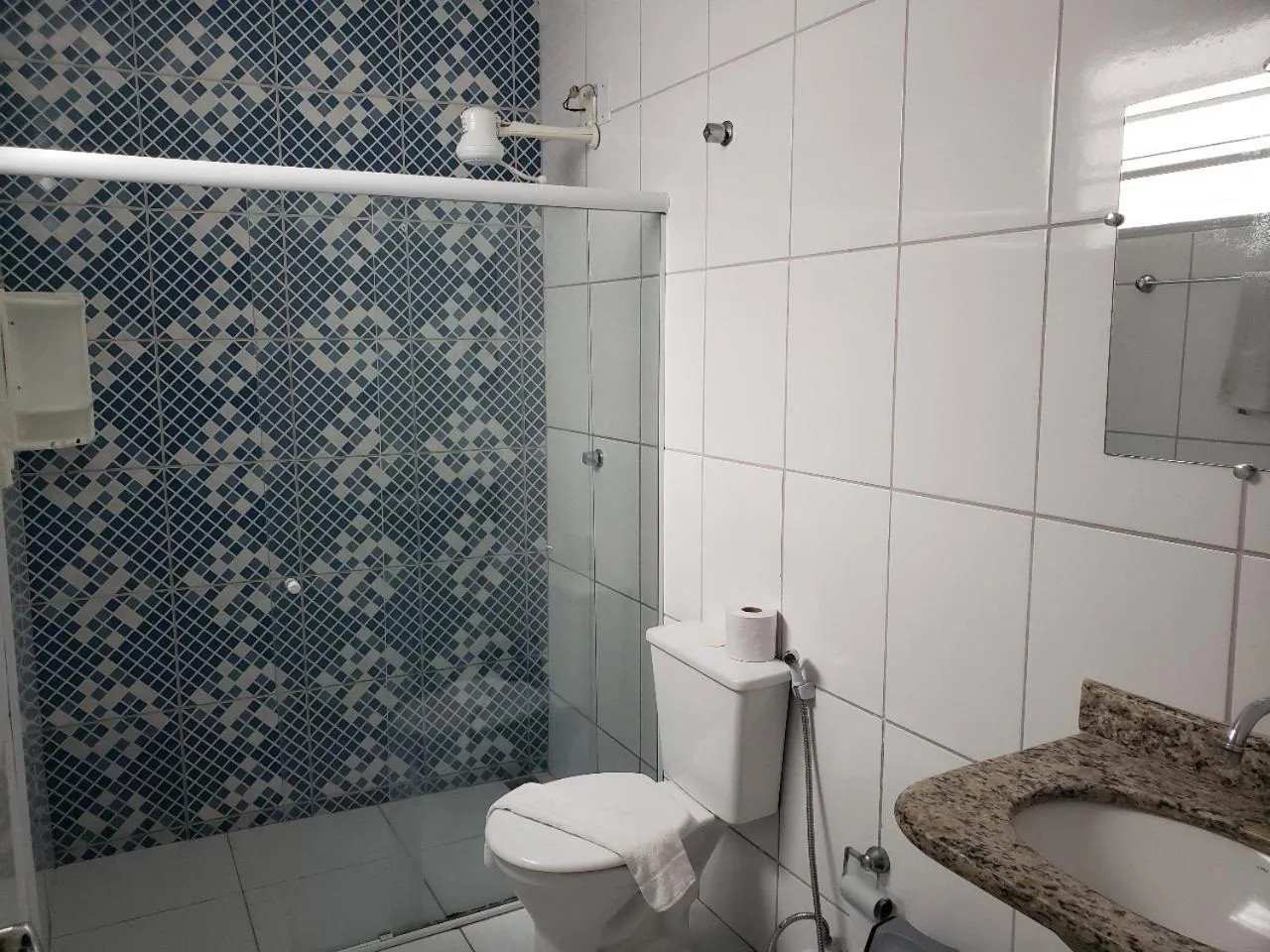 Bathroom in Hotel Prainha