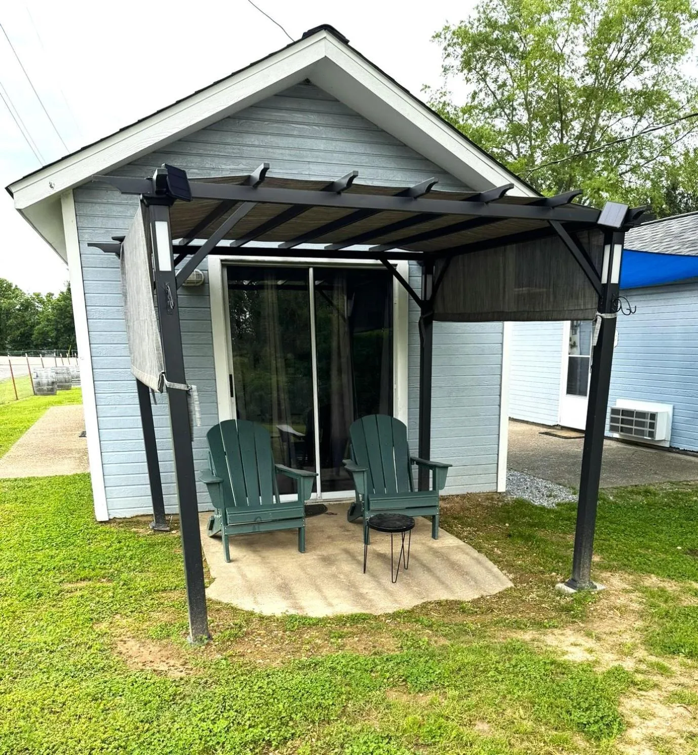 Patio in Mountain View Guest Motel