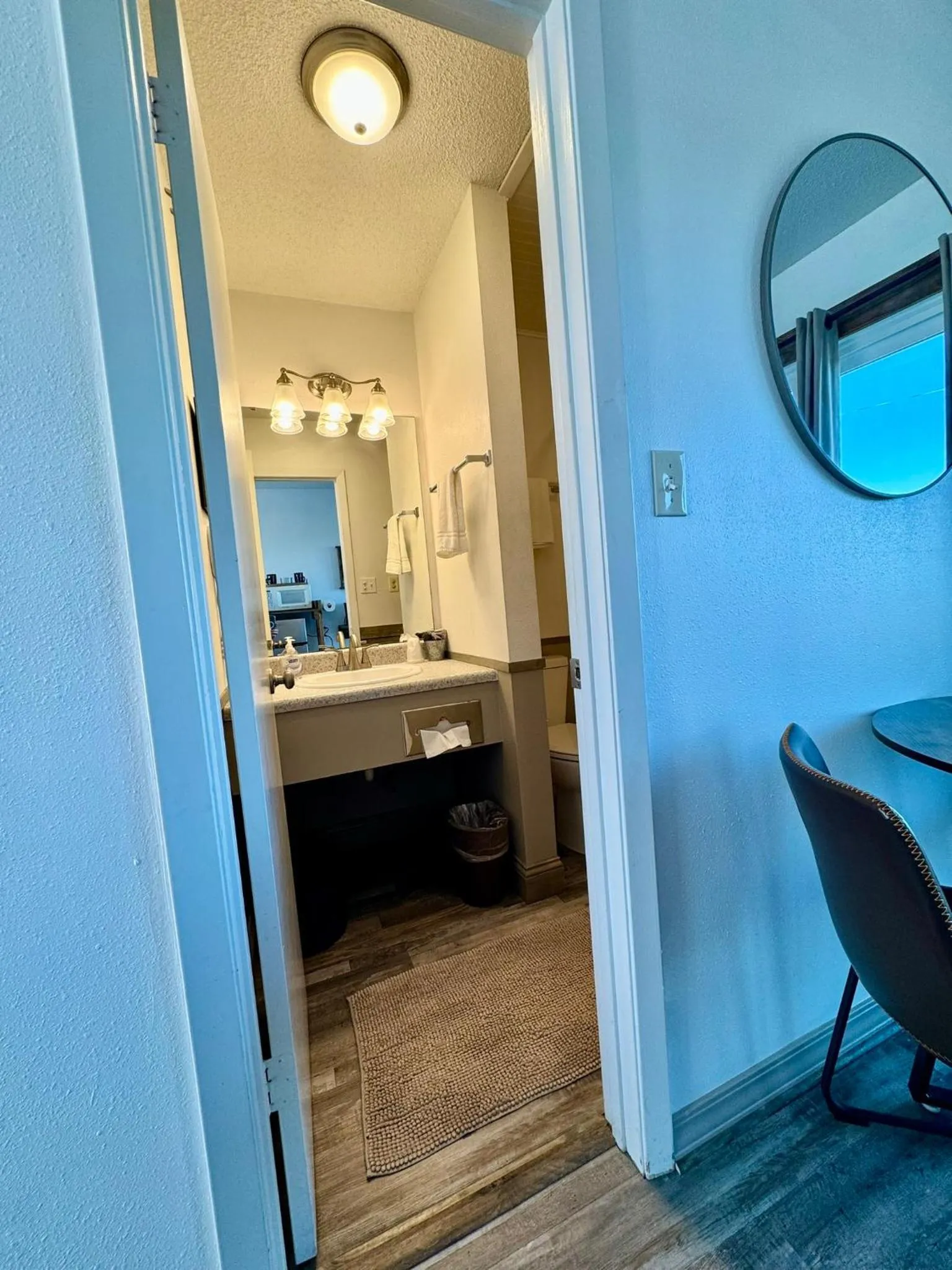 Bathroom in Mountain View Guest Motel