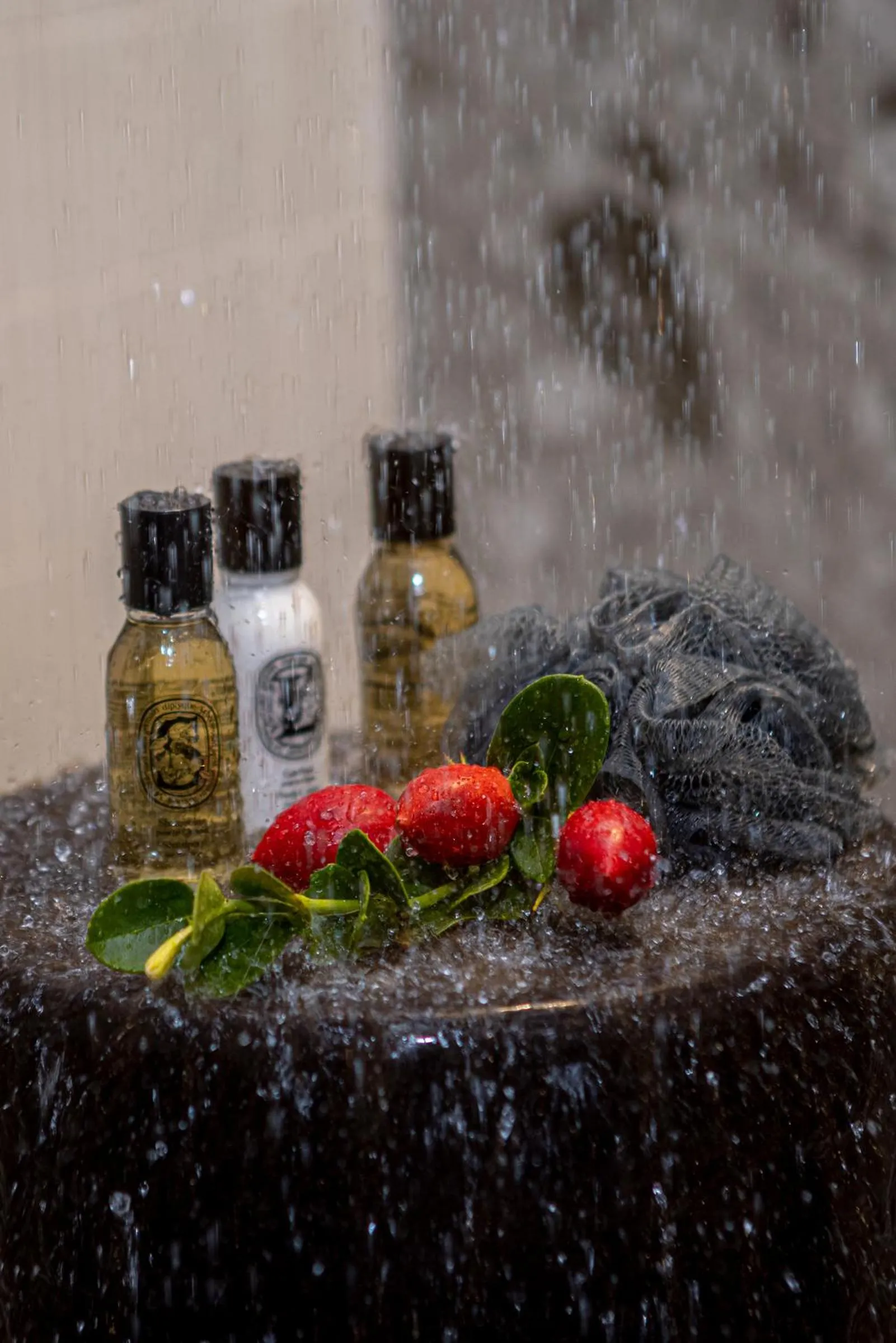 Shower in Aeonic Suites and Spa