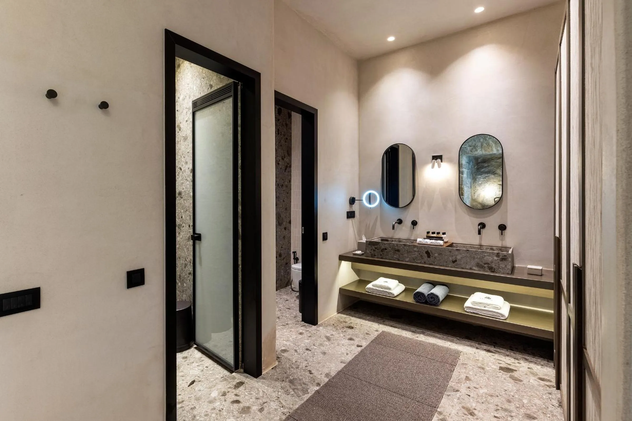 Bathroom, Bed in Aeonic Suites and Spa