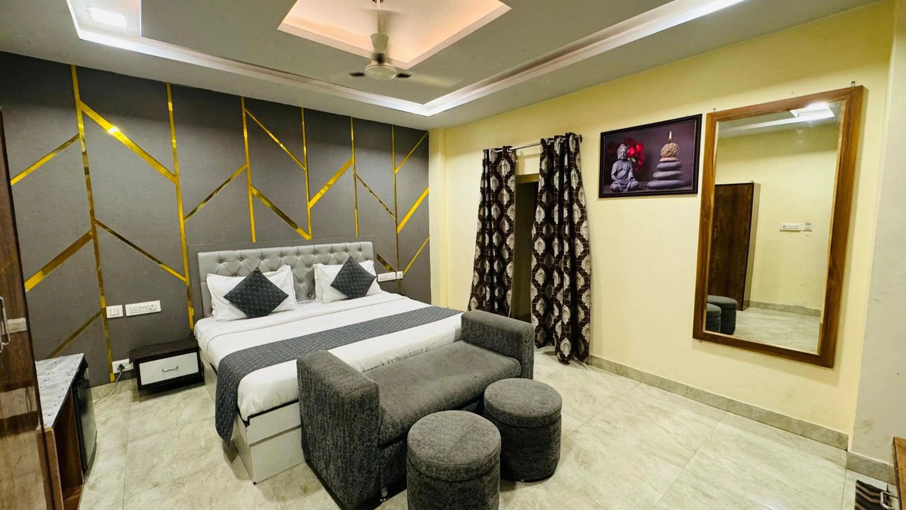 Bed in The Reverent Ganga