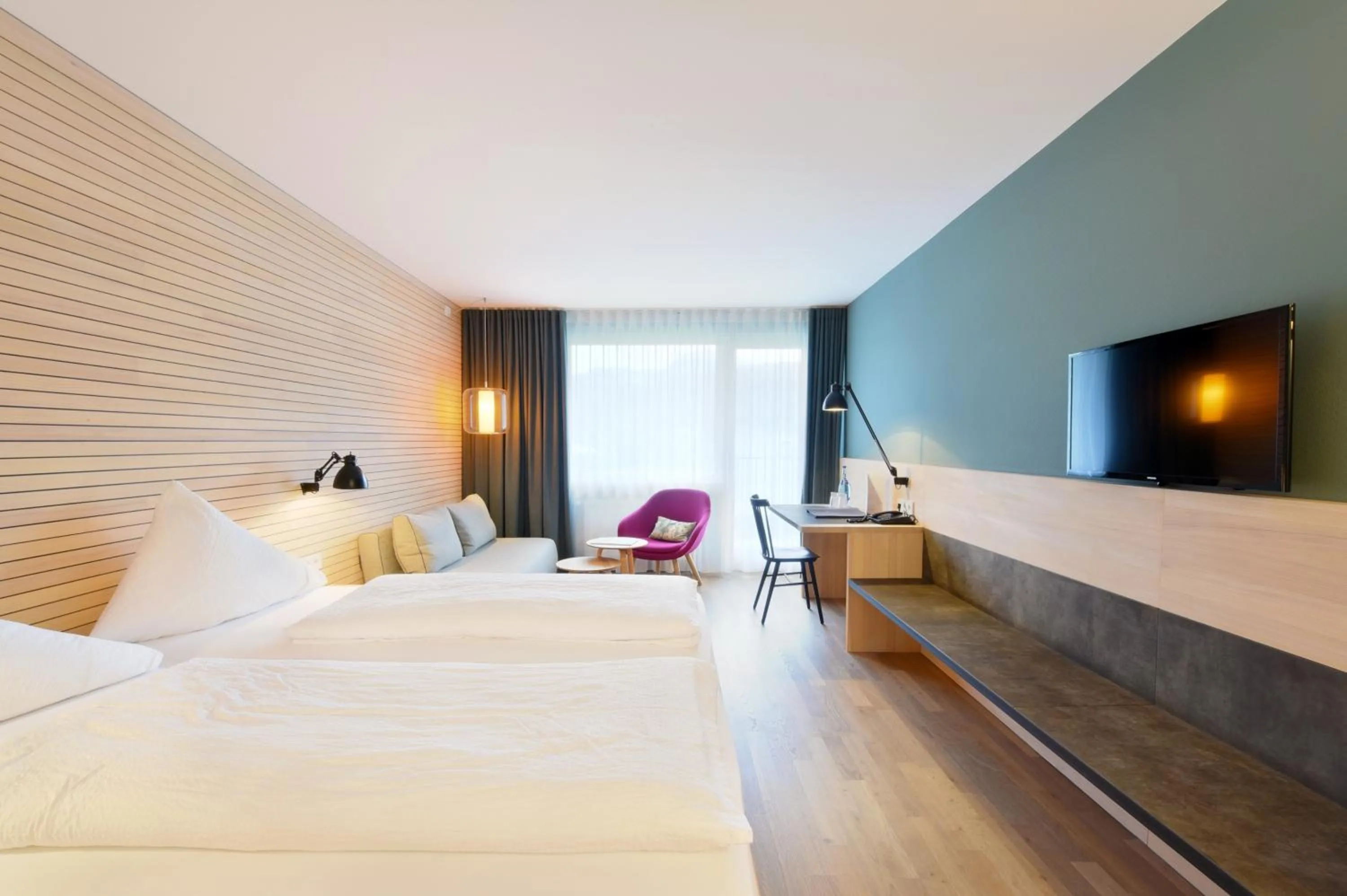 Photo of the whole room, Bed in Hotel Weisses Kreuz