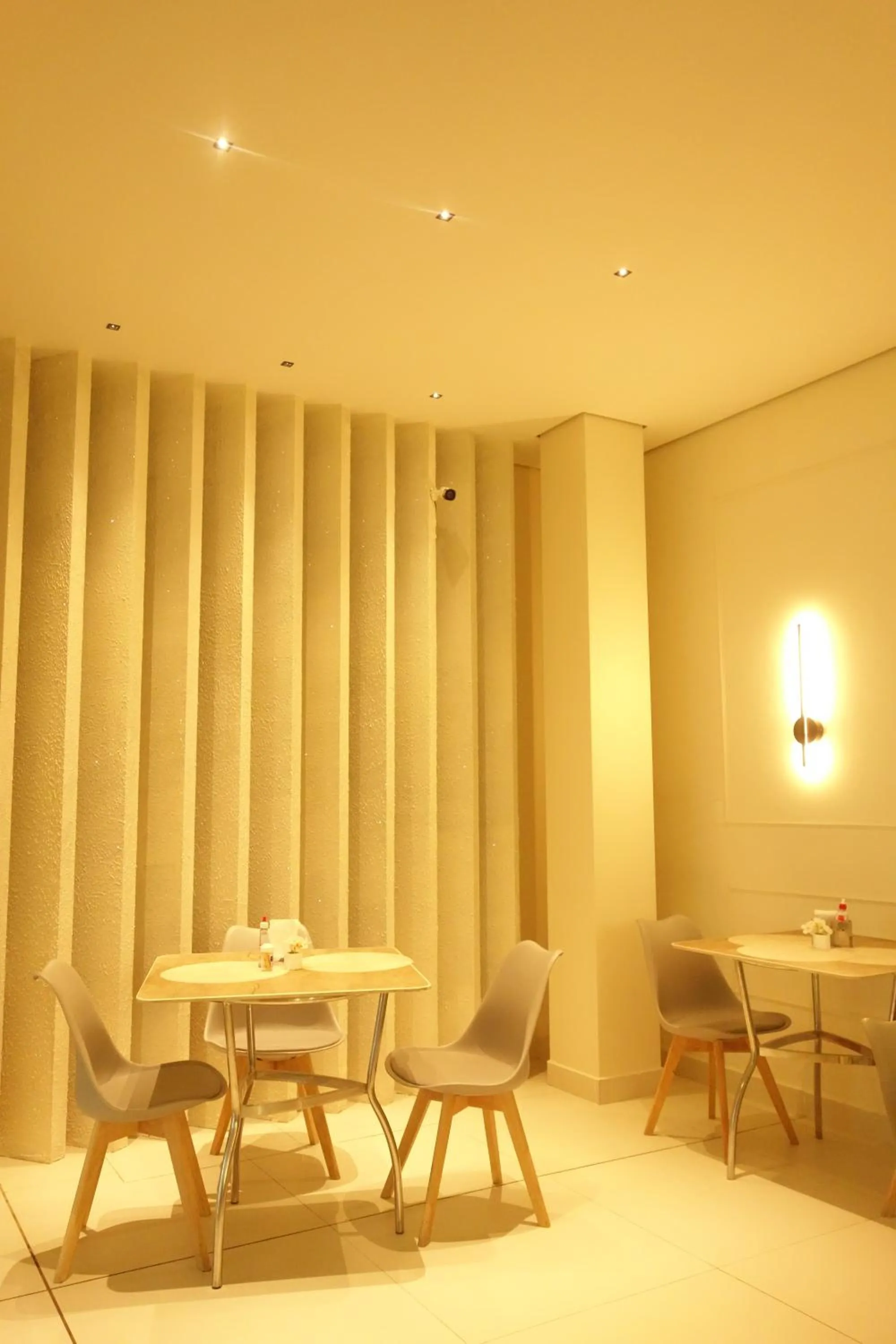 Dining area in TERESINA HOTEL