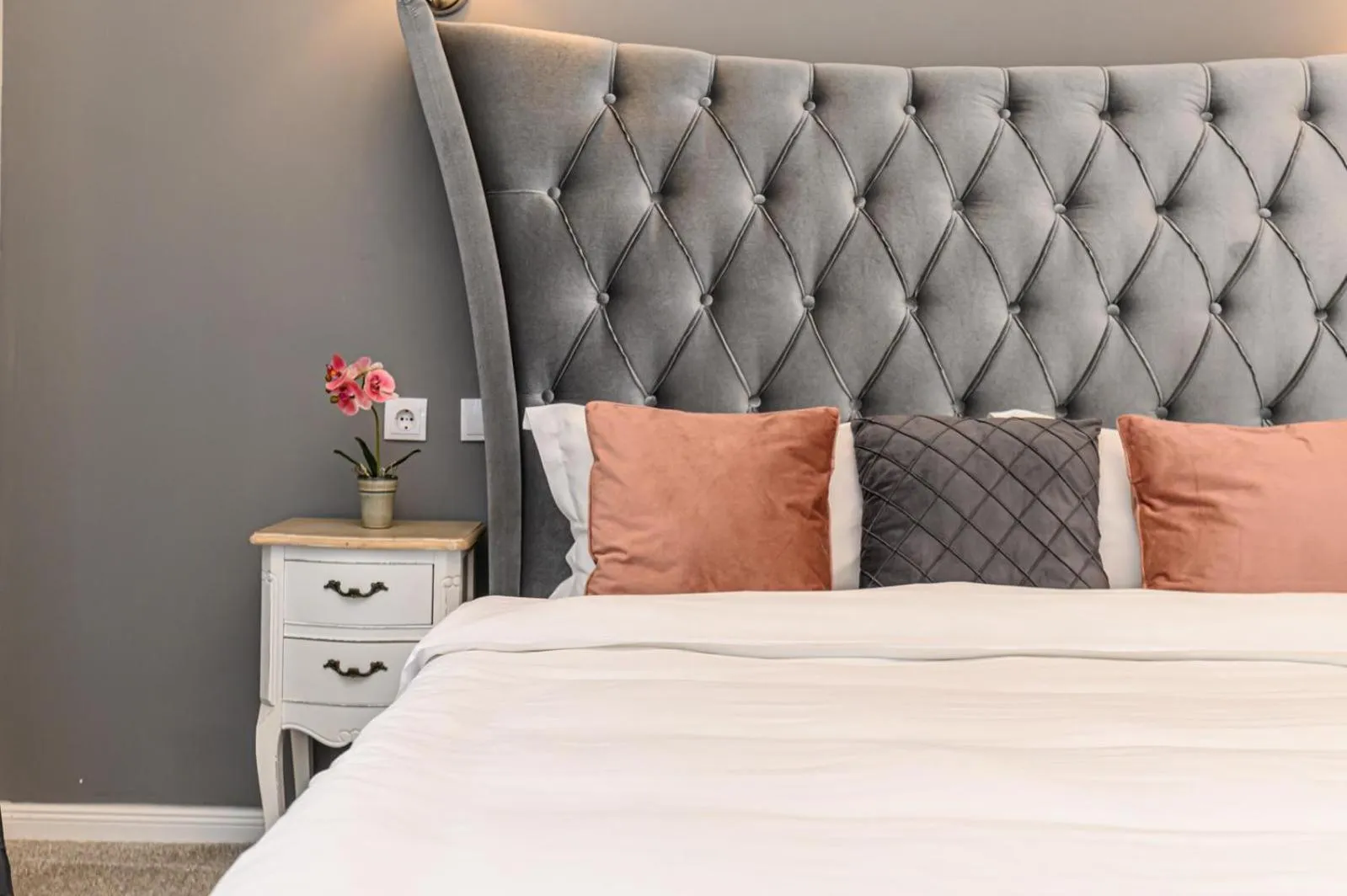 Living room, Bed in Dallure House Boutique Brasov